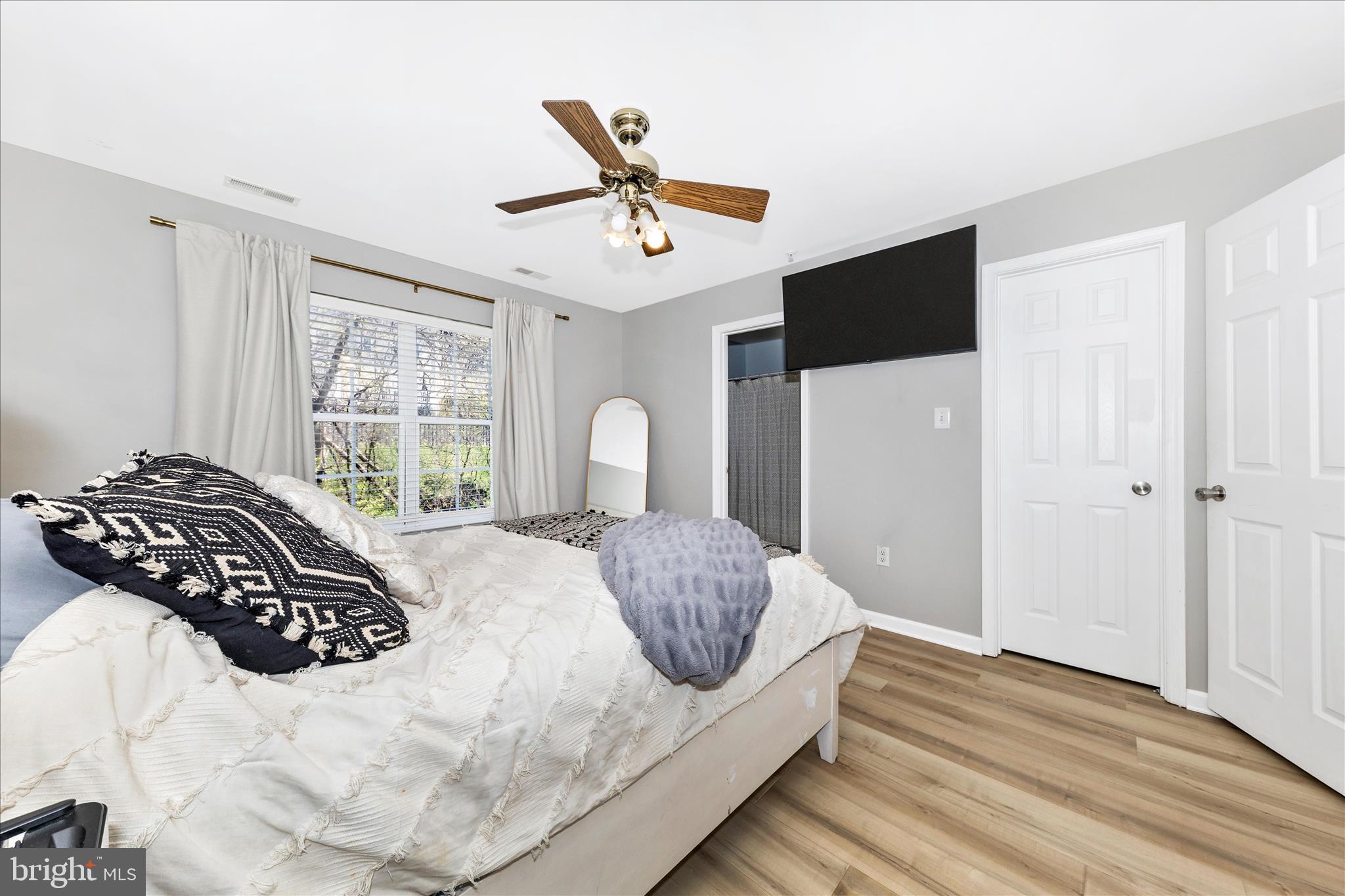 SPRING RIDGE - Residential