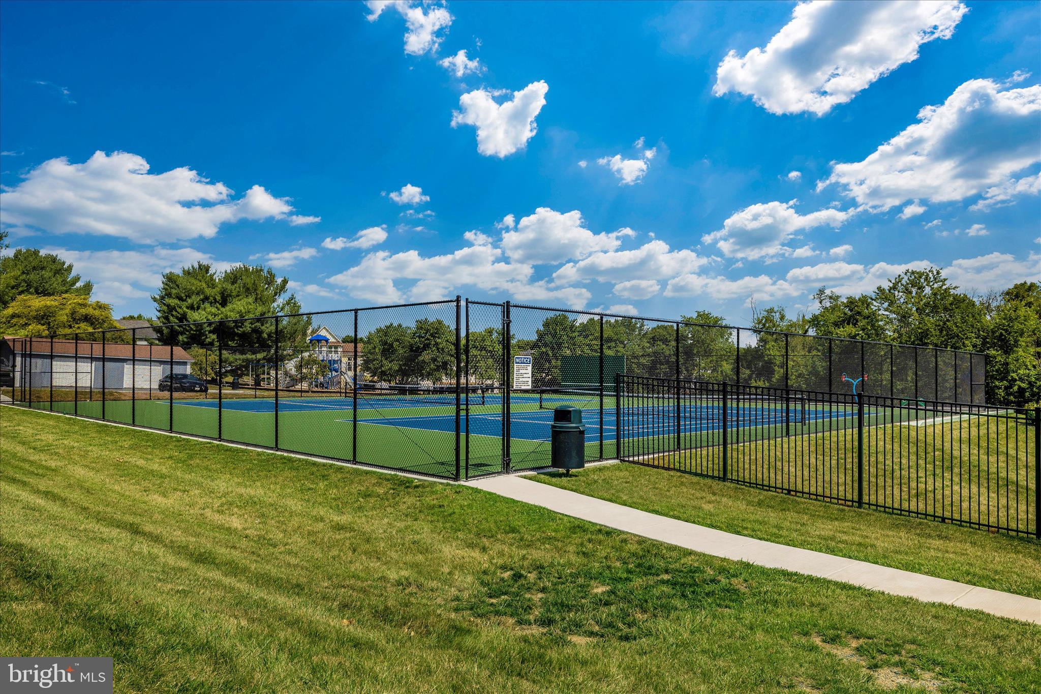 SPRING RIDGE - Residential