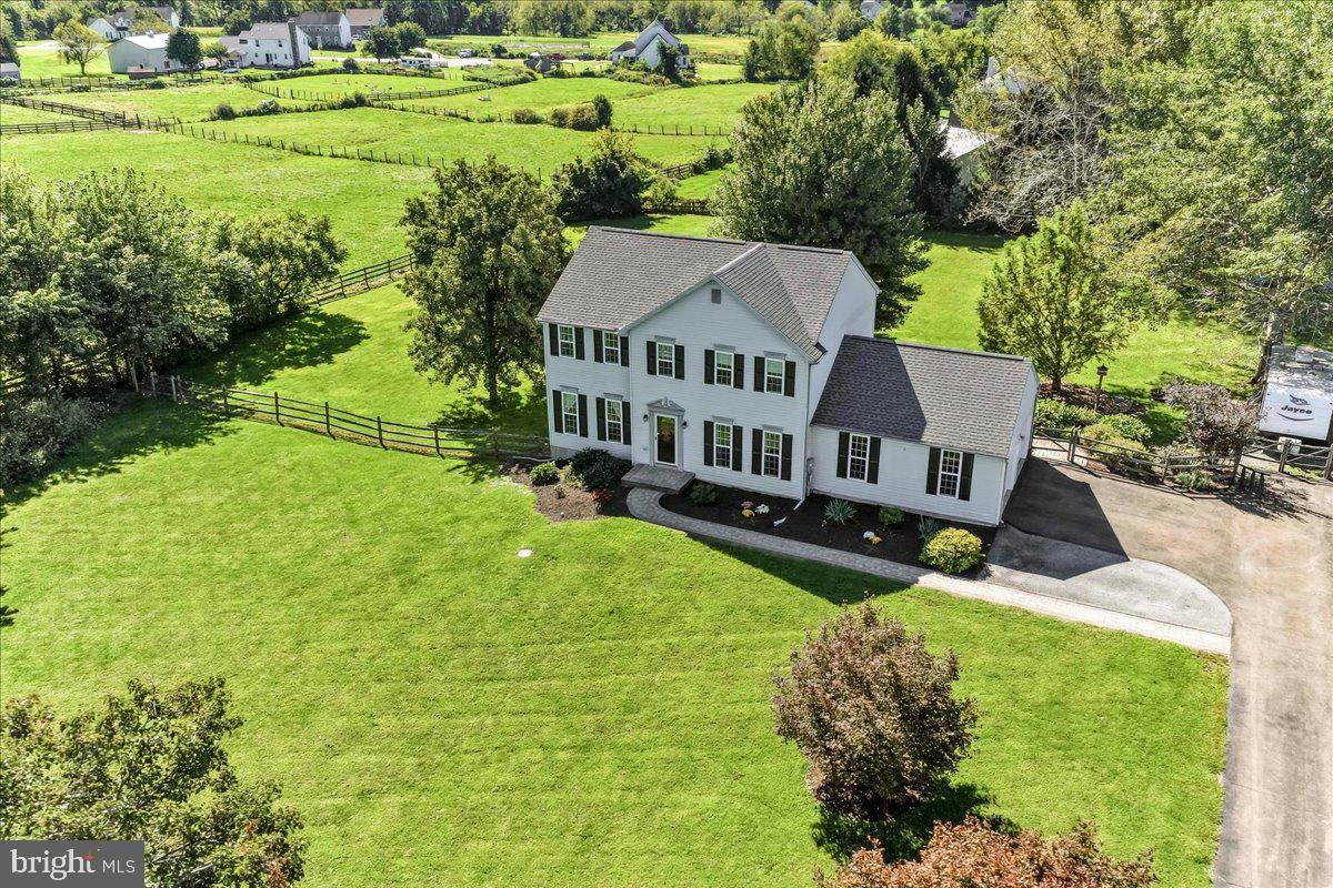 822 WATERWAY ROAD