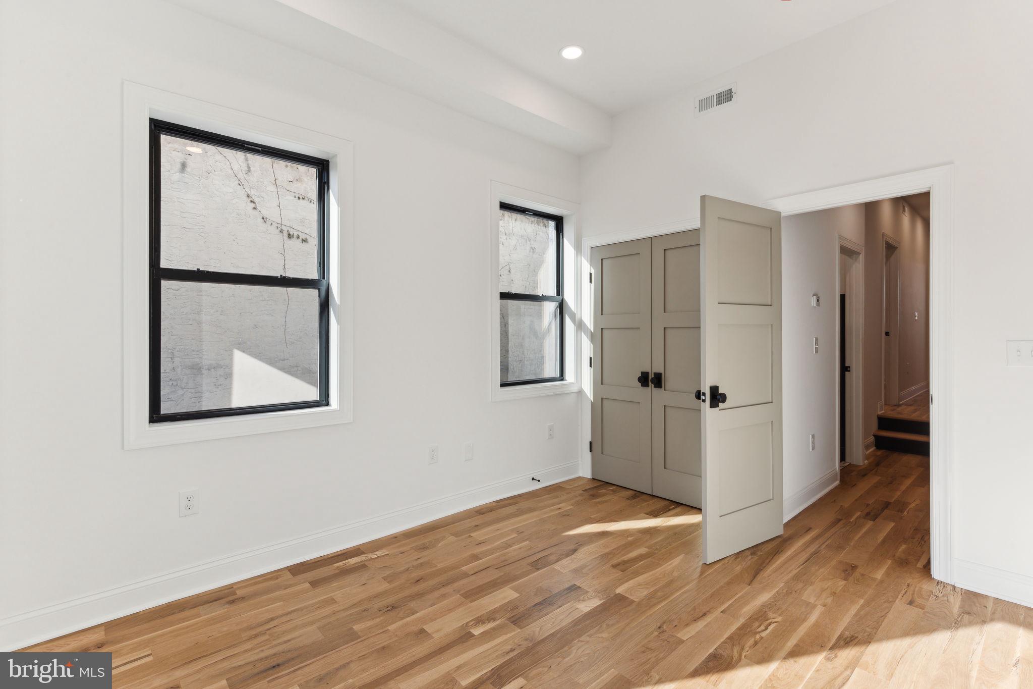 GRADUATE HOSPITAL - Residential