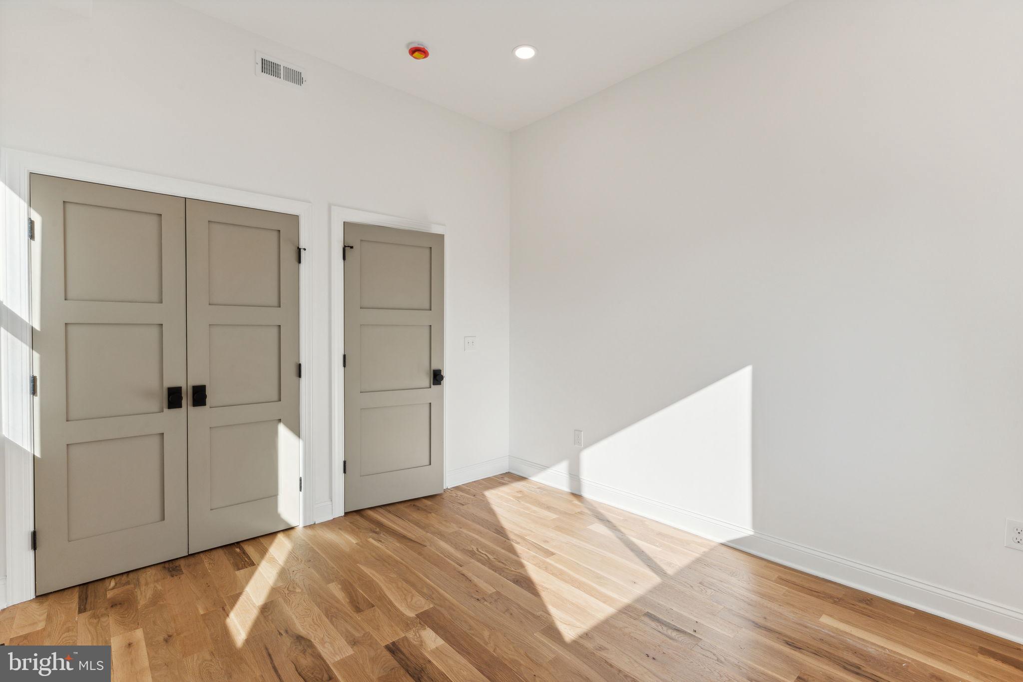 GRADUATE HOSPITAL - Residential