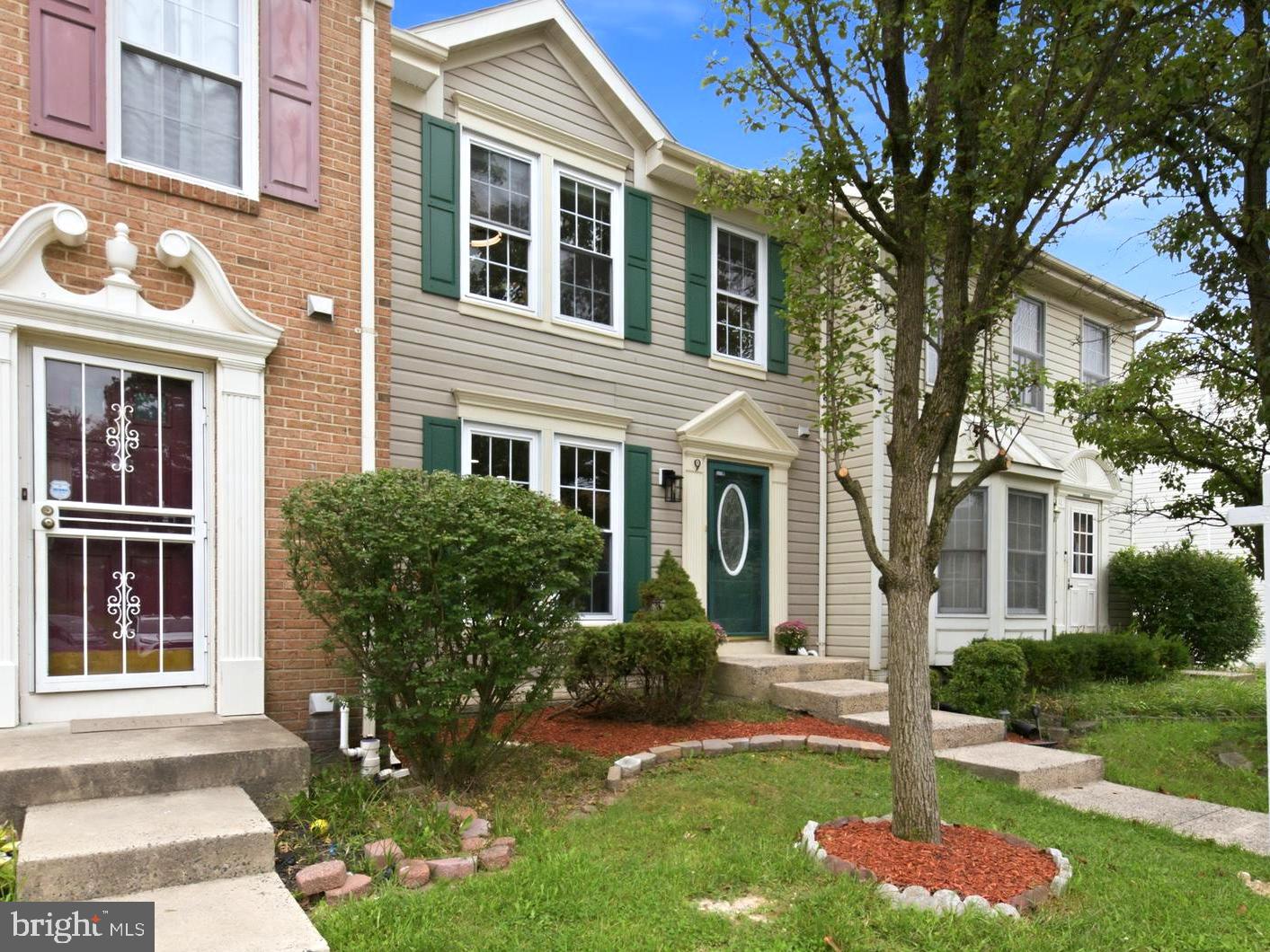9 BRANTWOOD CT