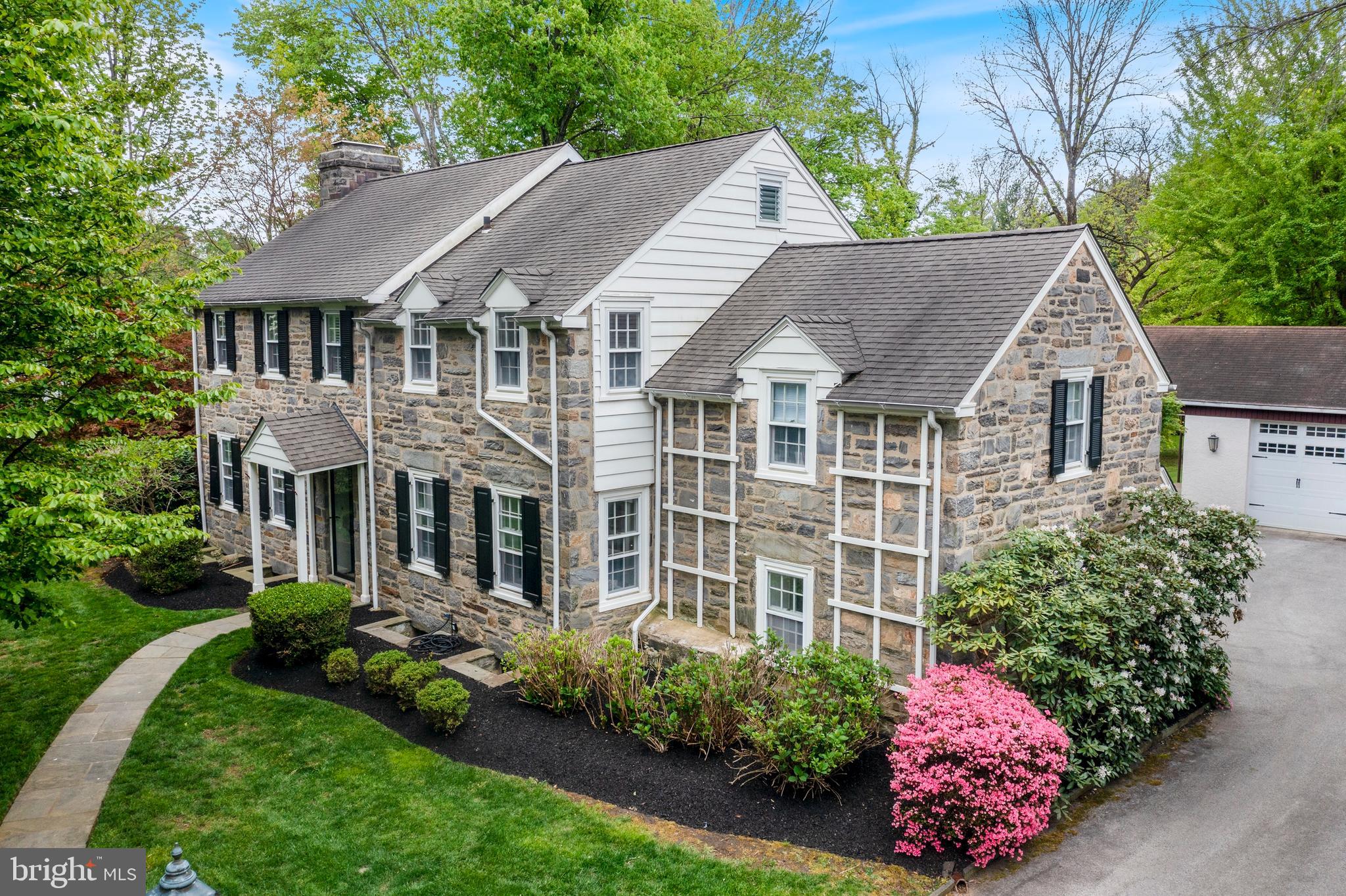 ASHWOOD MANOR - Residential