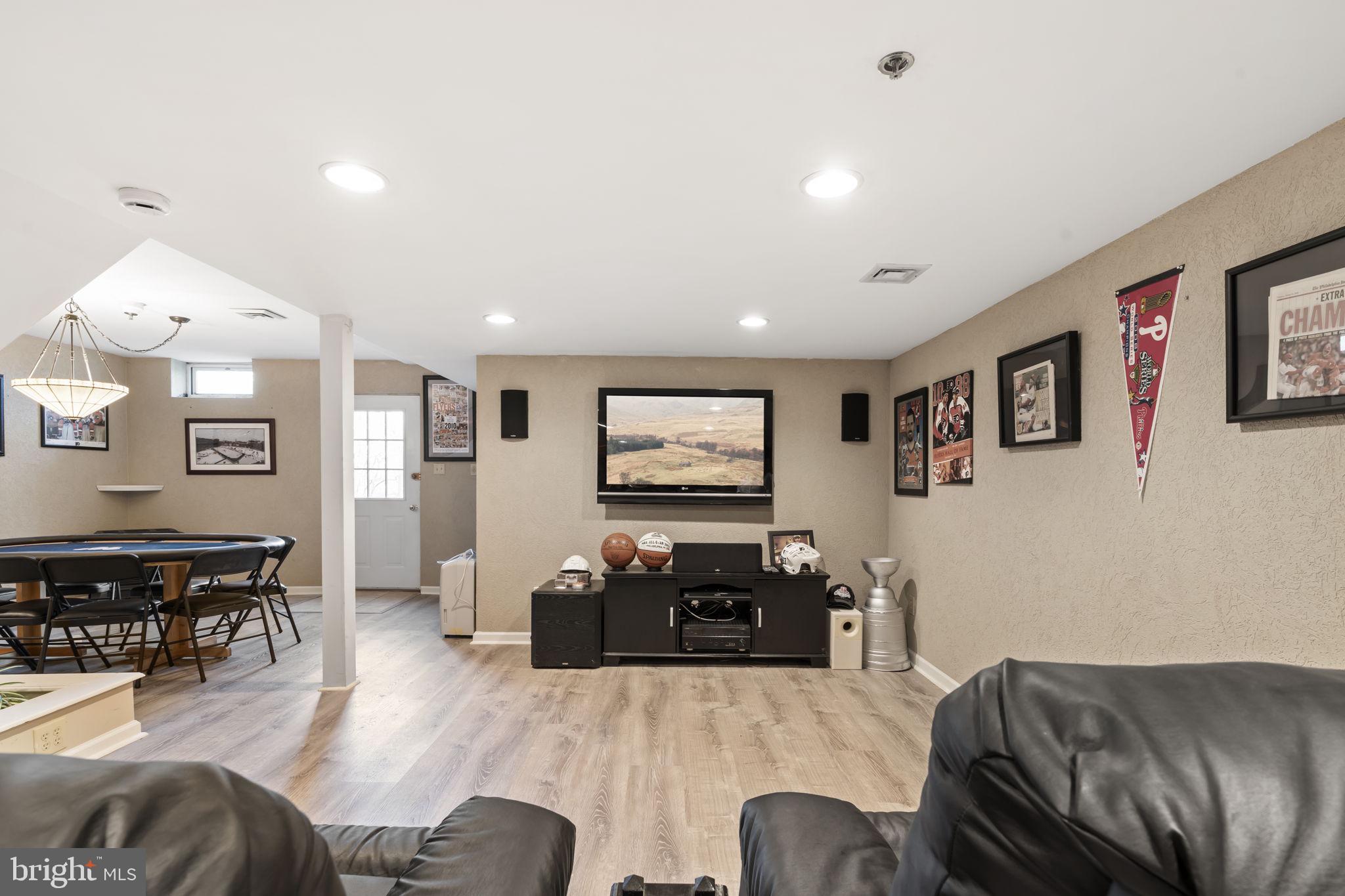 HIGH MEADOW - Residential