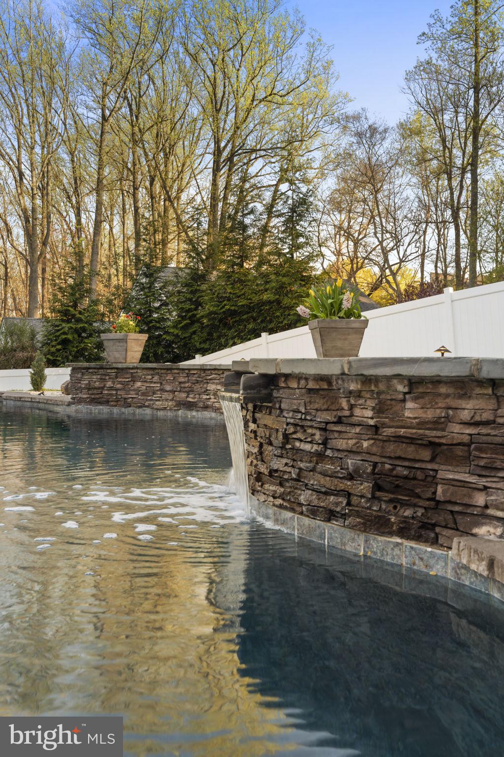 HIGH MEADOW - Residential