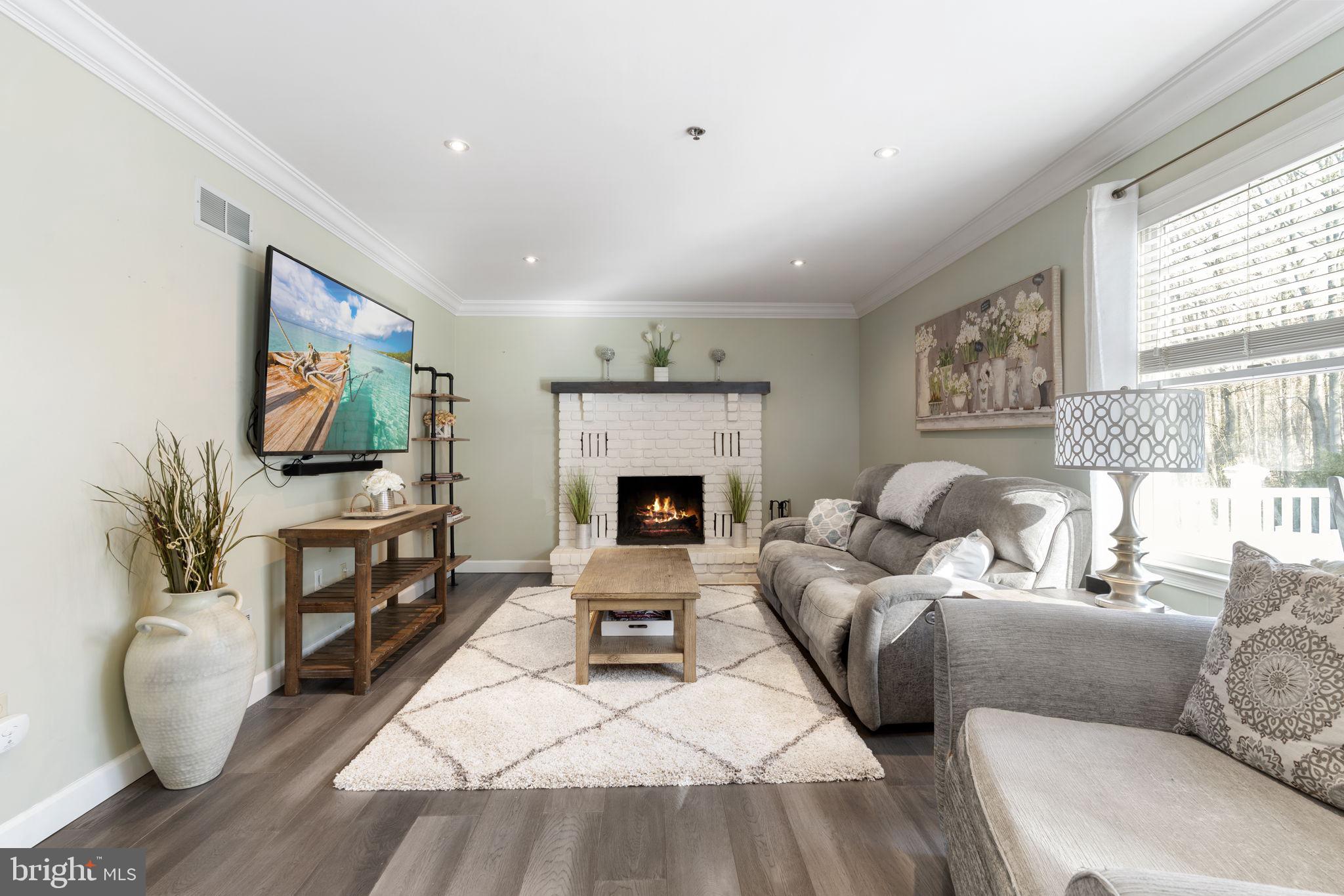 HIGH MEADOW - Residential