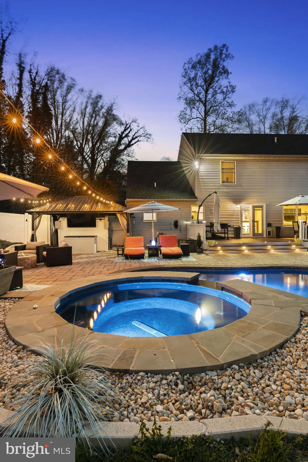 HIGH MEADOW - Residential