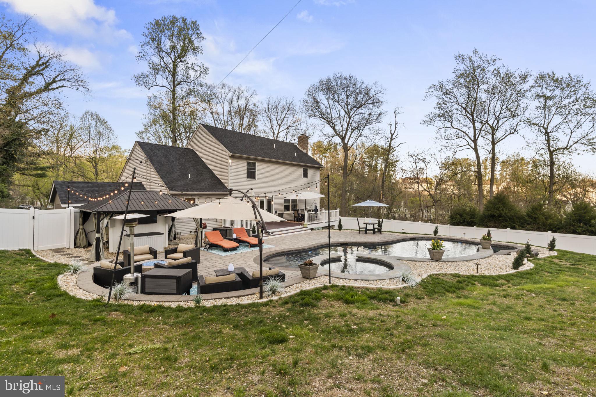 HIGH MEADOW - Residential