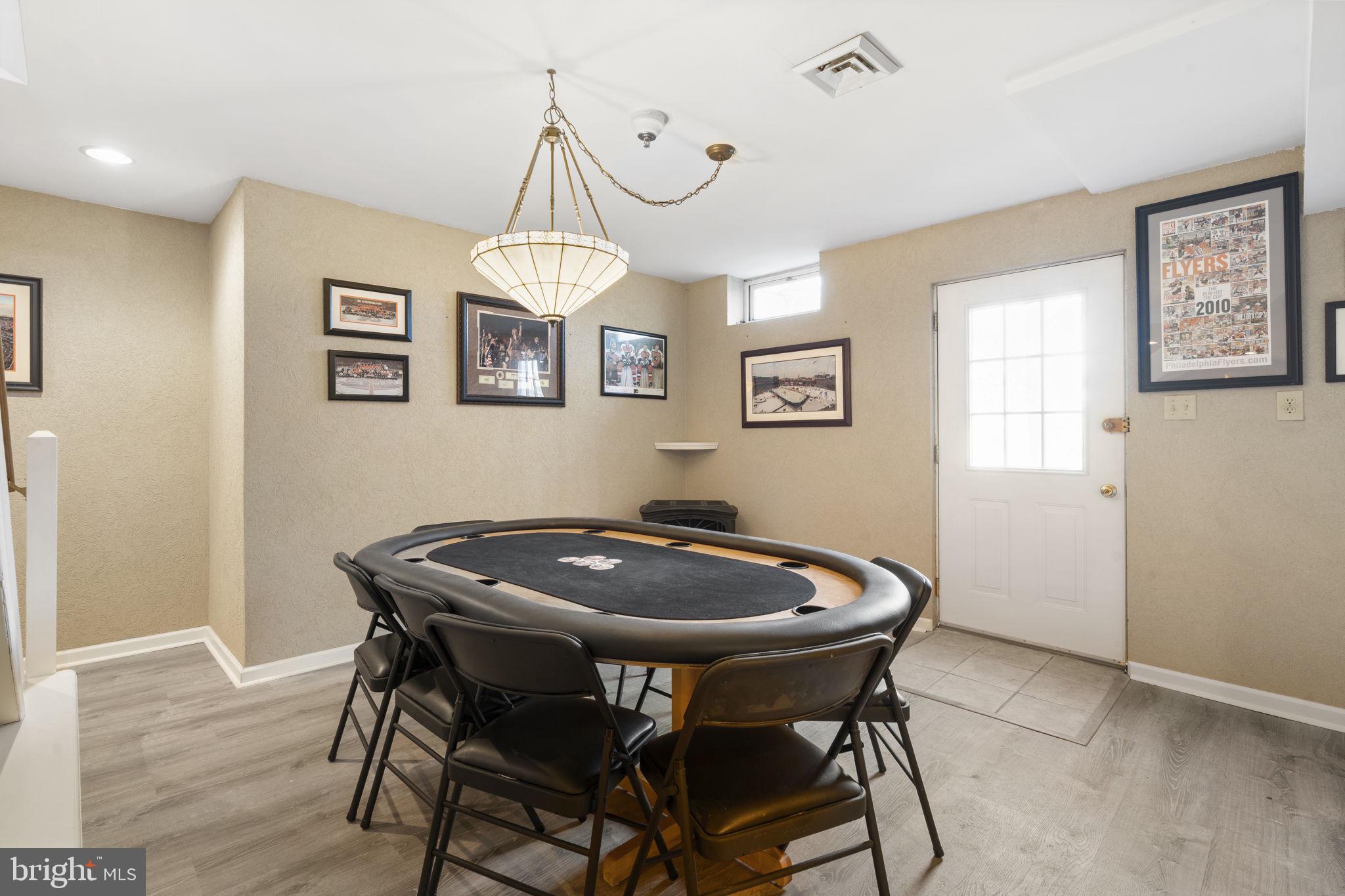 HIGH MEADOW - Residential