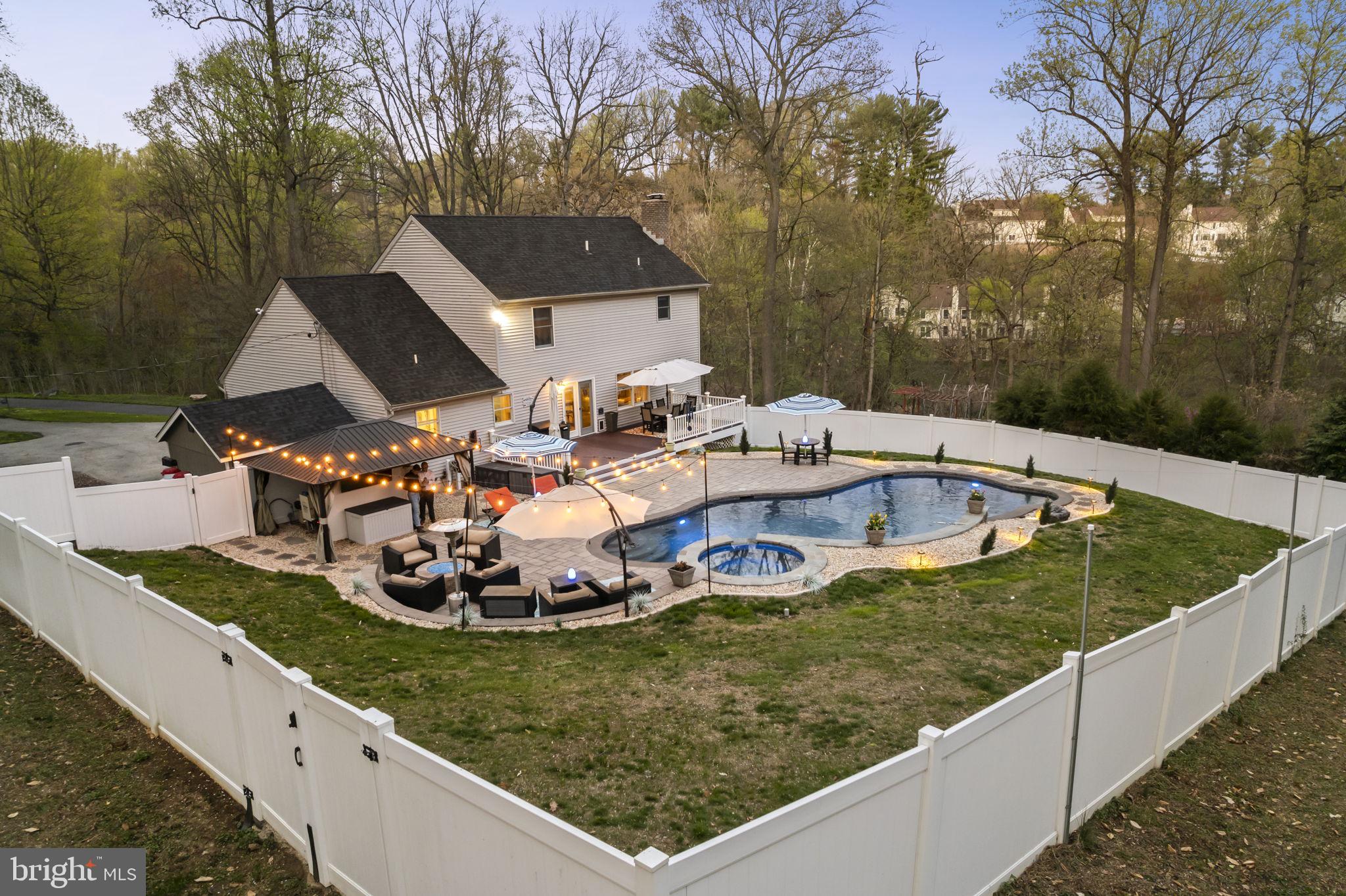 HIGH MEADOW - Residential