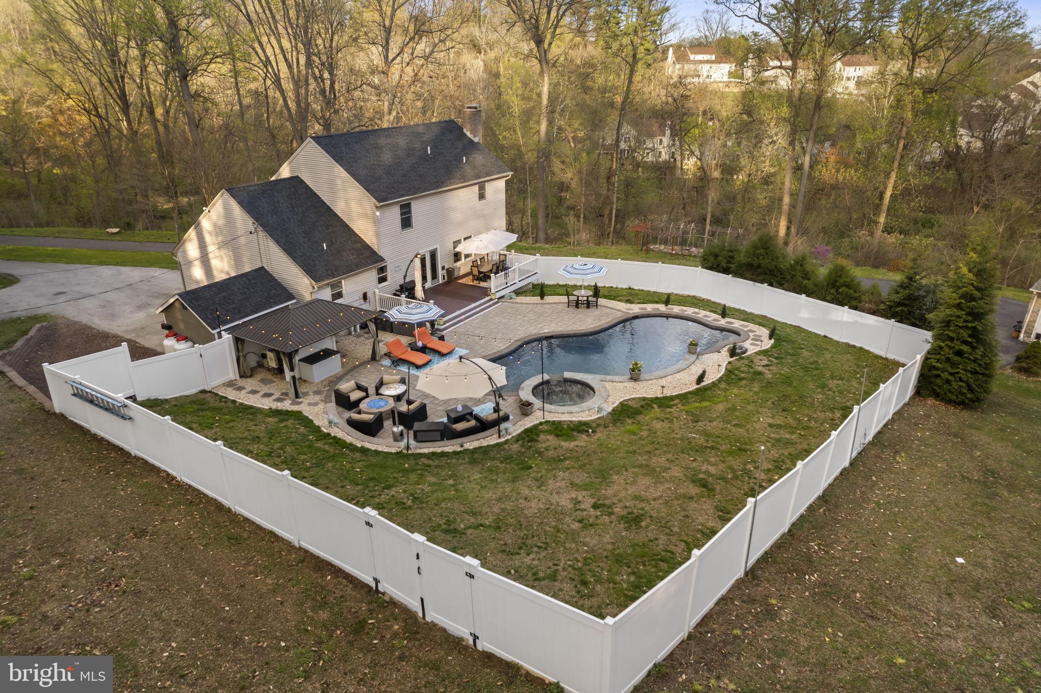 HIGH MEADOW - Residential