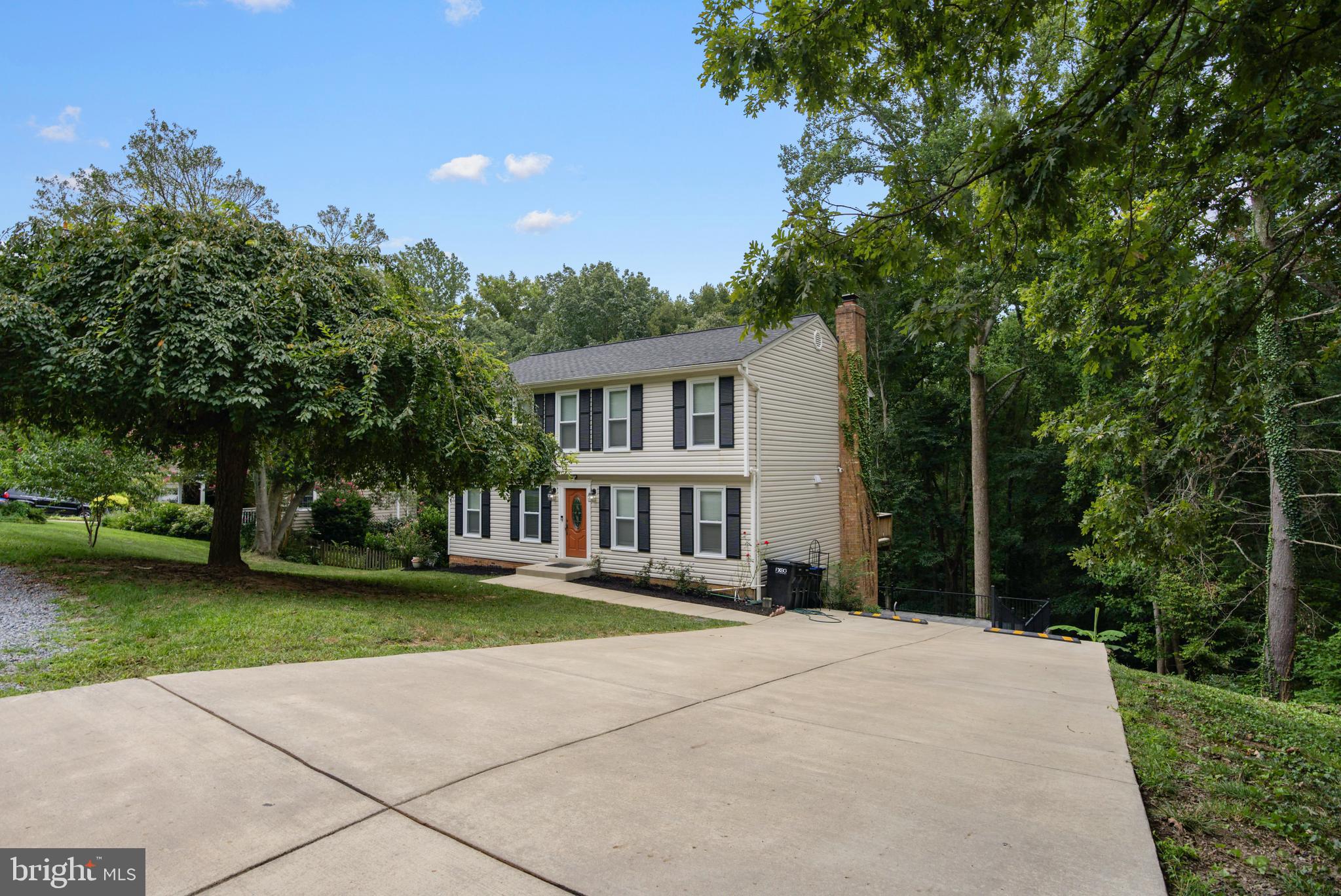 10 SENECA TERRACE