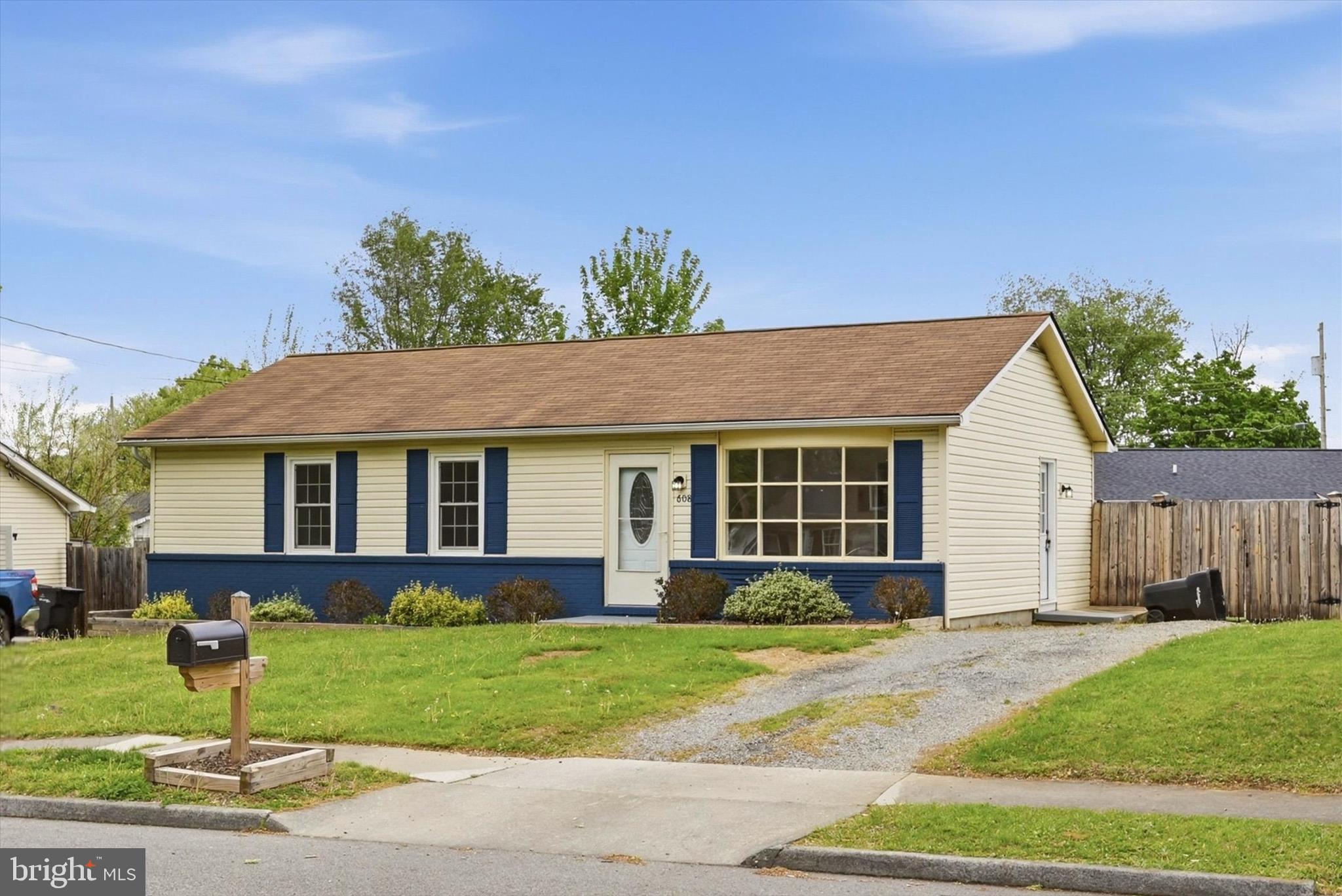 608 DUNLAP STREET