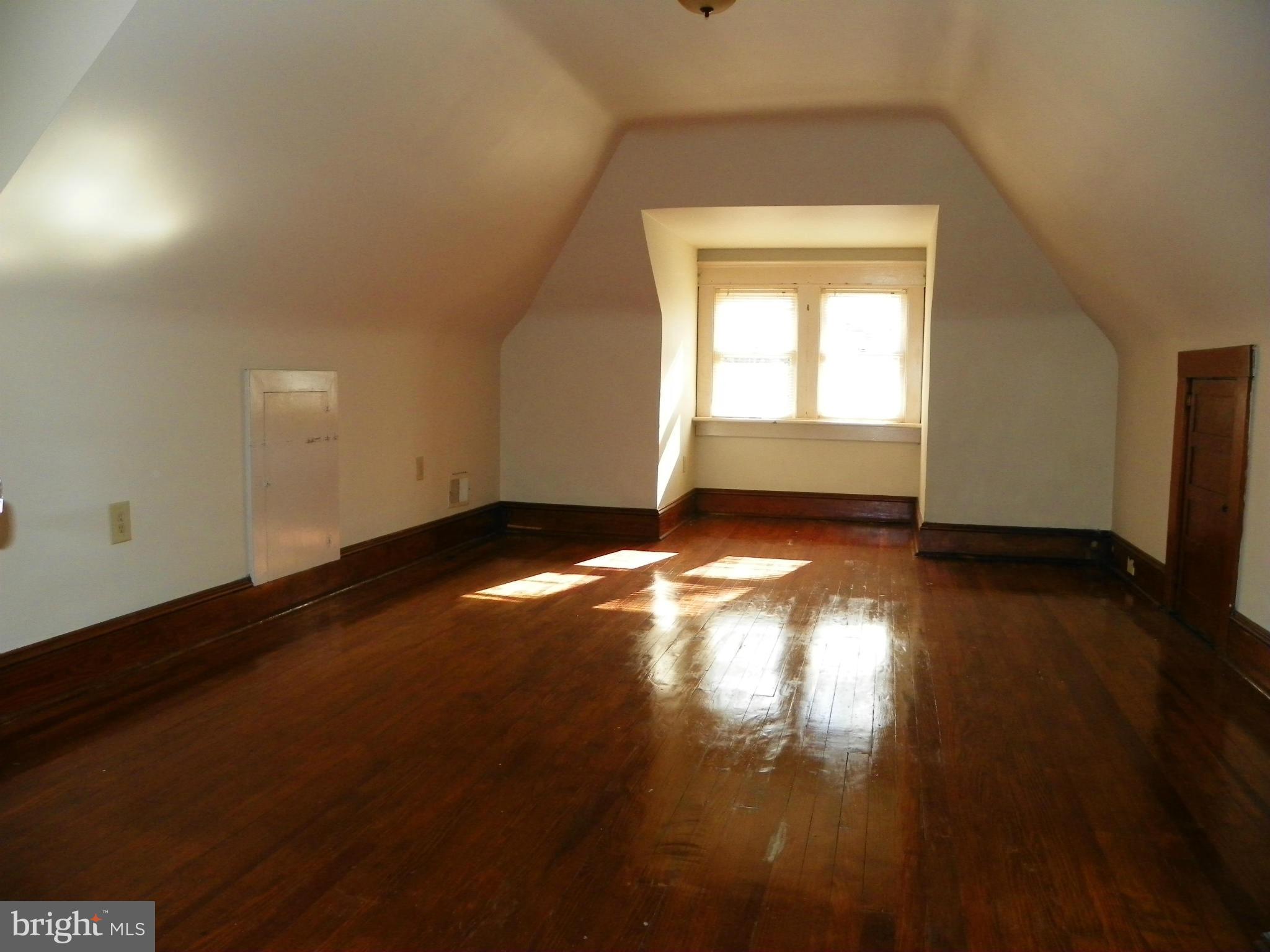 WEST SIDE - Residential