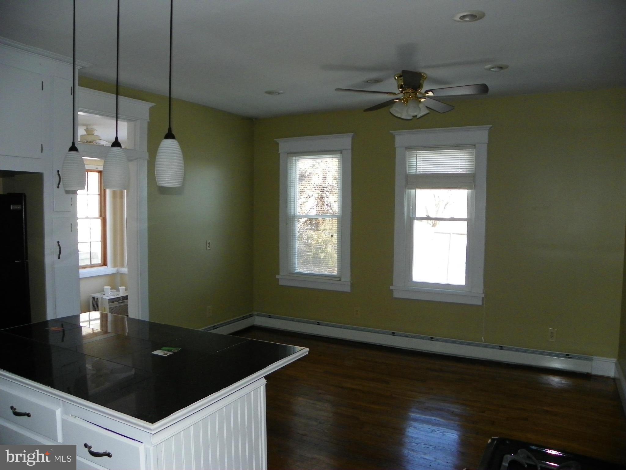 WEST SIDE - Residential