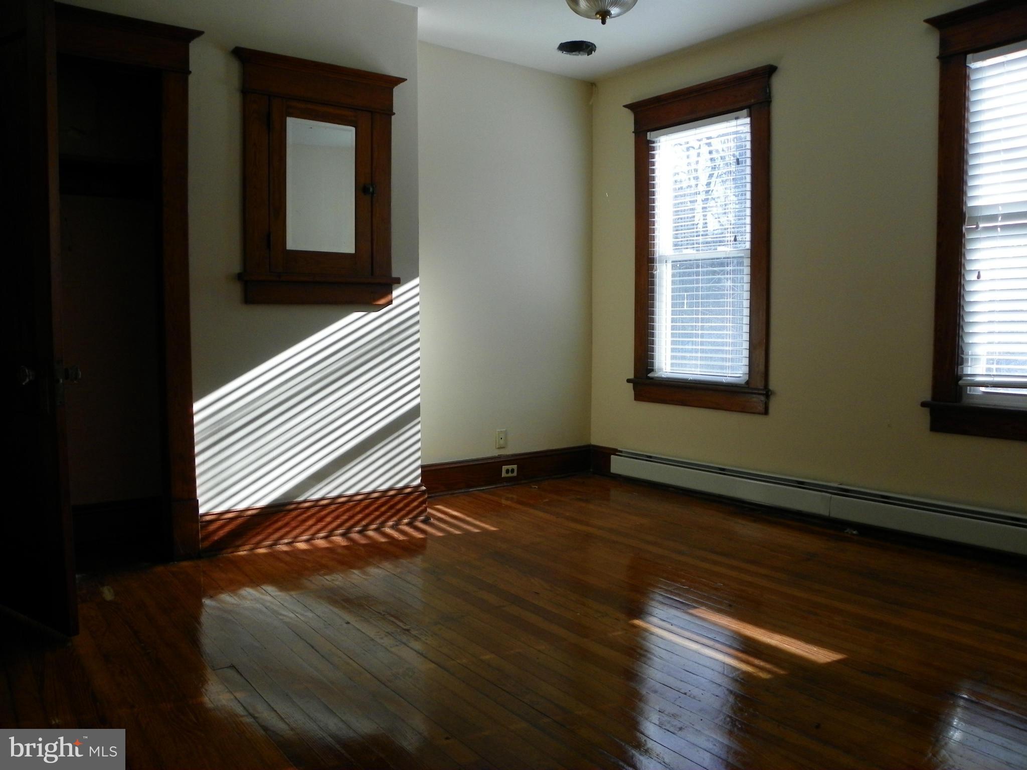 WEST SIDE - Residential