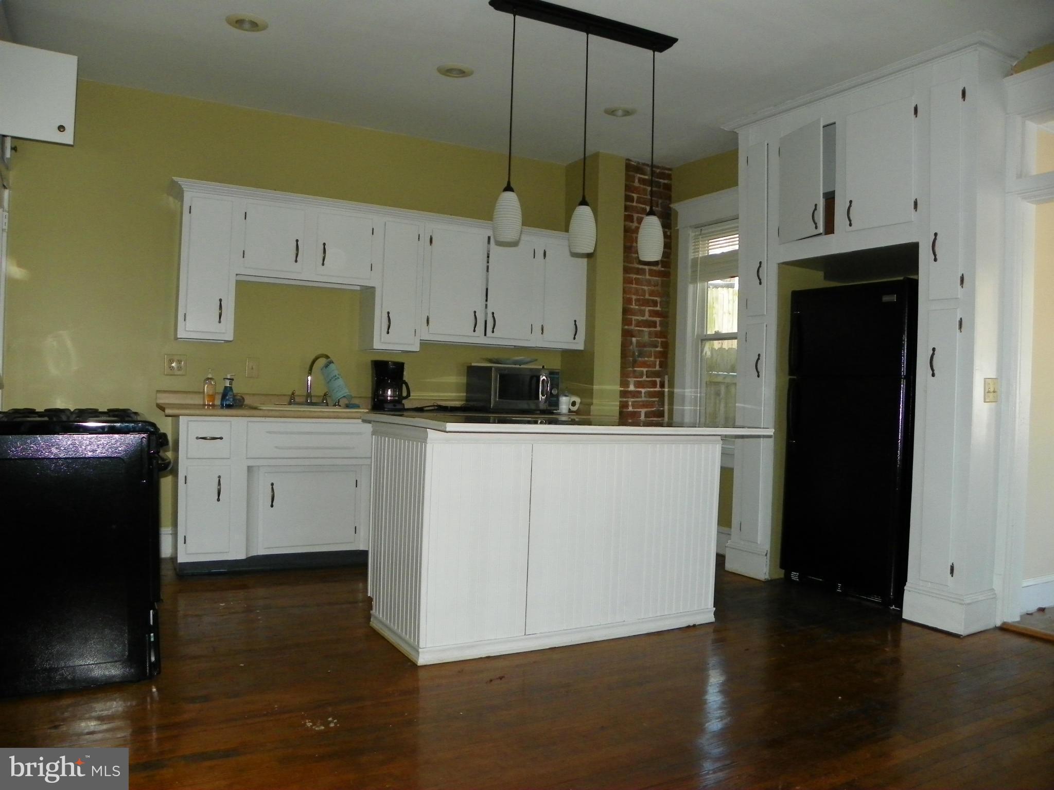 WEST SIDE - Residential