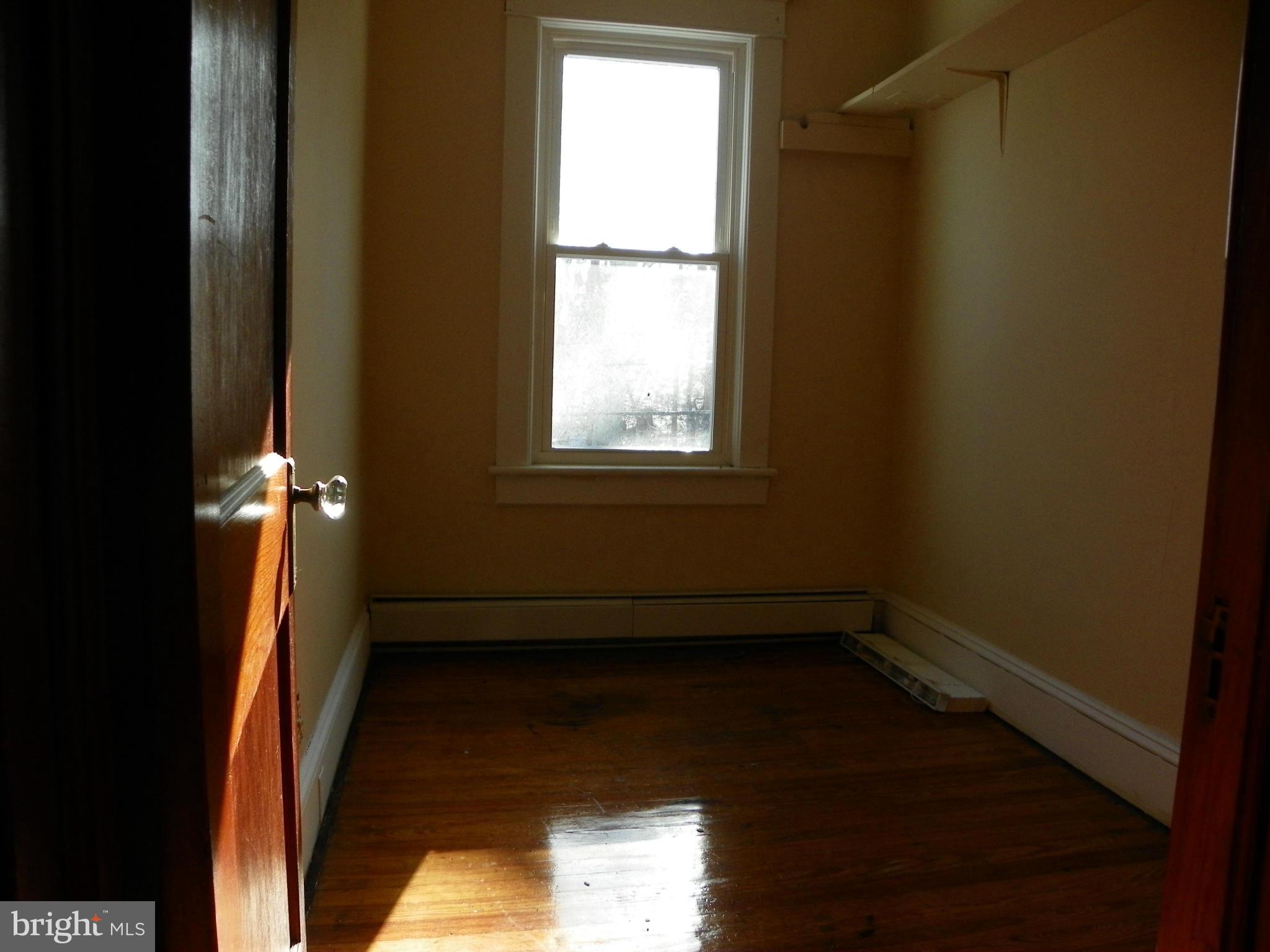 WEST SIDE - Residential