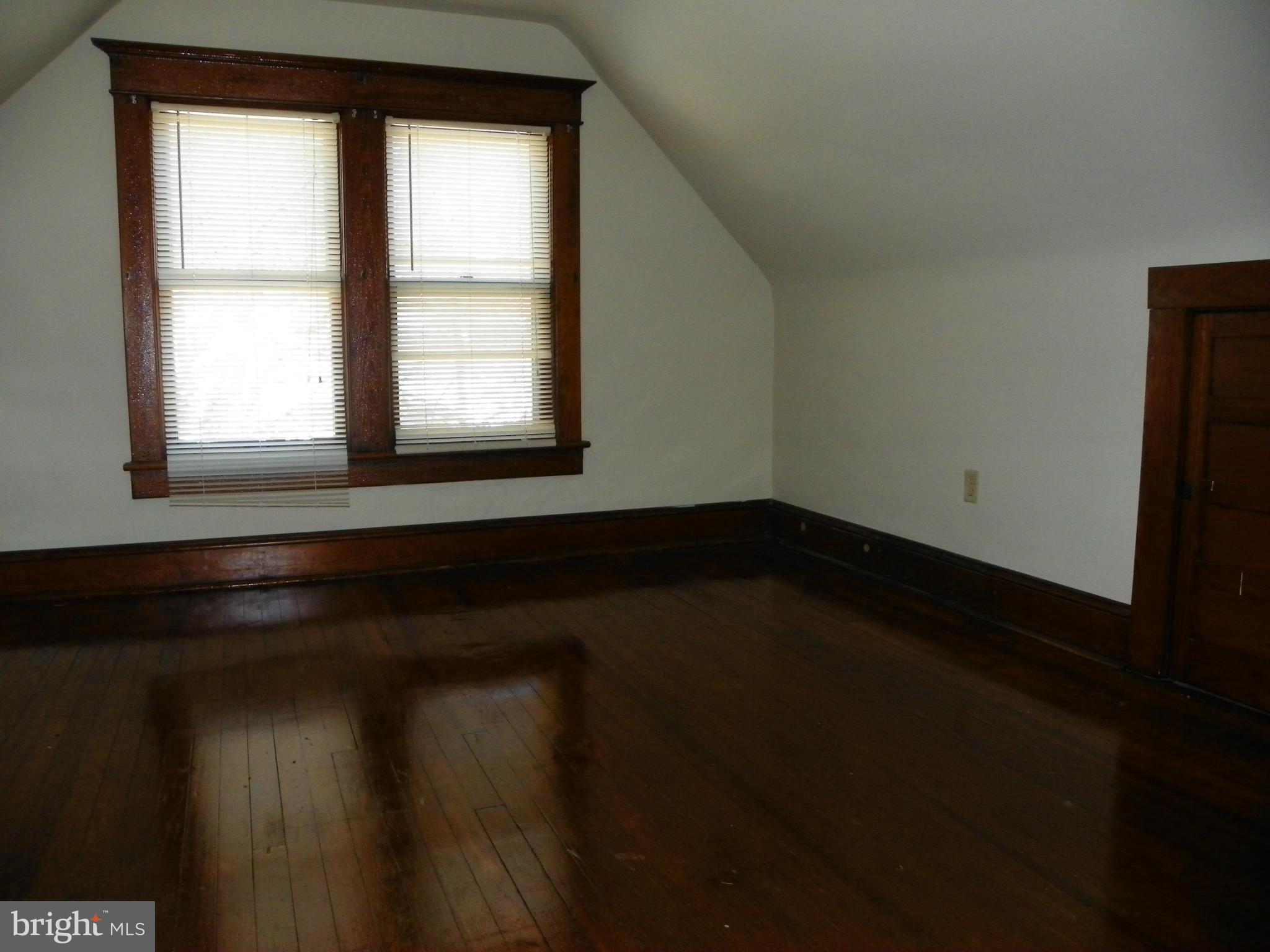 WEST SIDE - Residential