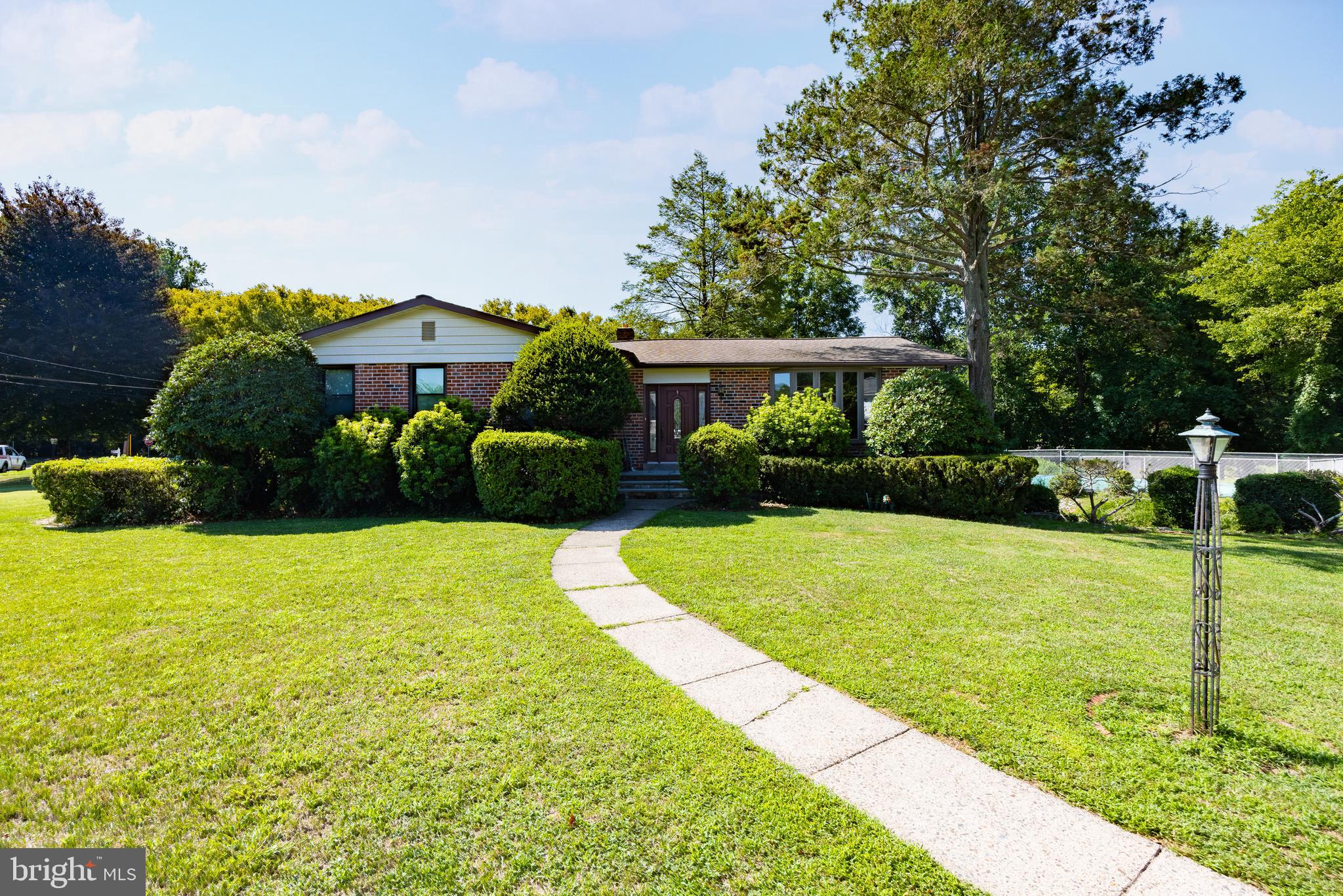975 SPRING VIEW DRIVE