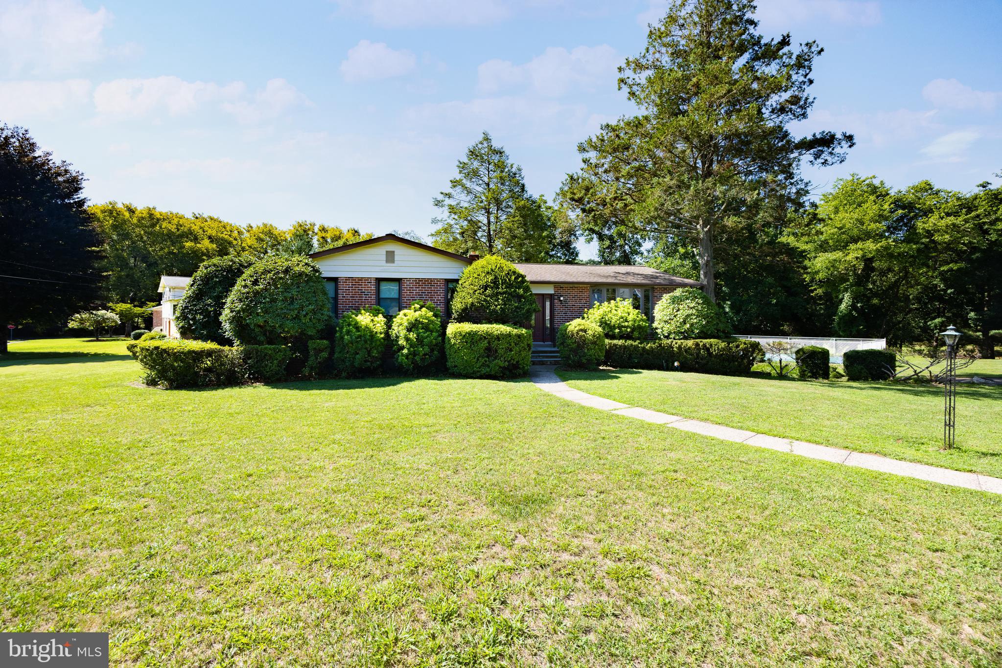 975 SPRING VIEW DRIVE