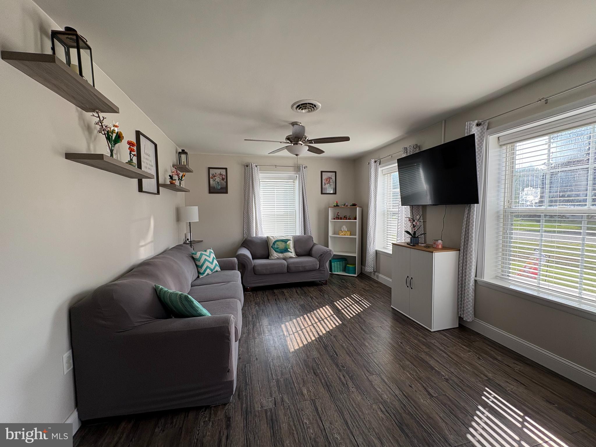 KNIGHTS LANDING - Residential