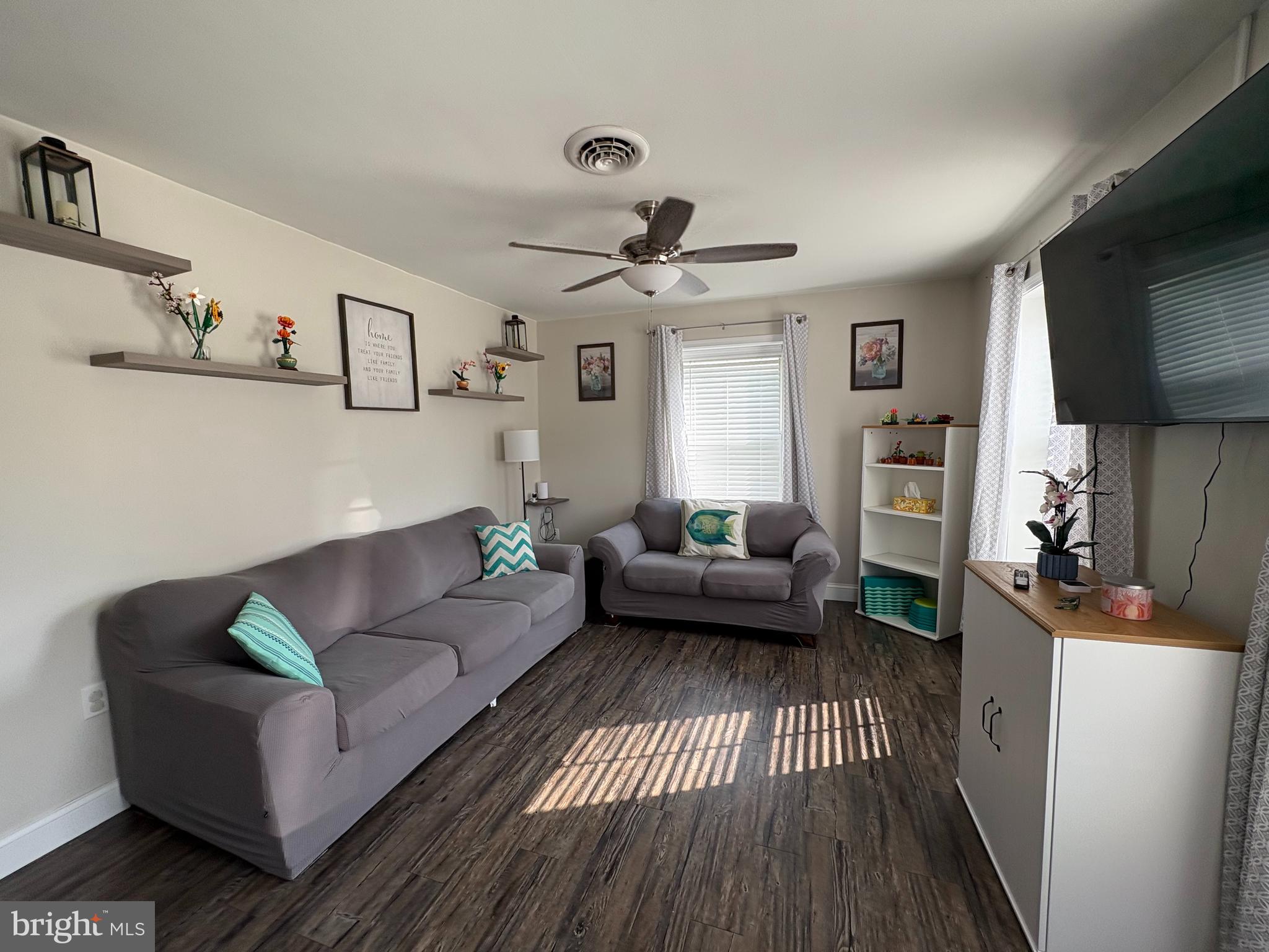 KNIGHTS LANDING - Residential