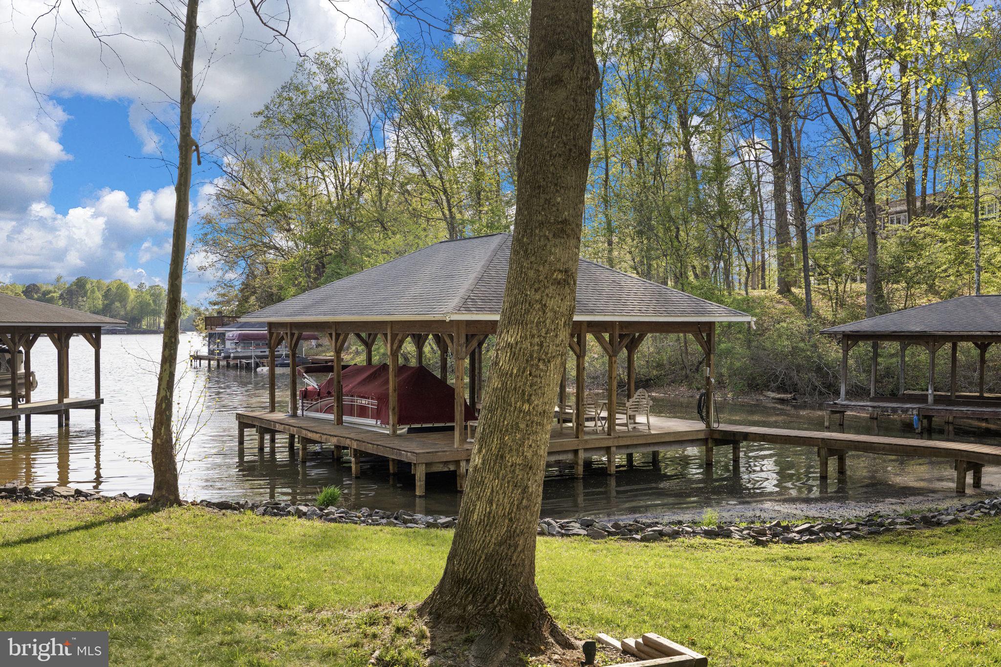 SARA SCOTT ESTATE - Residential