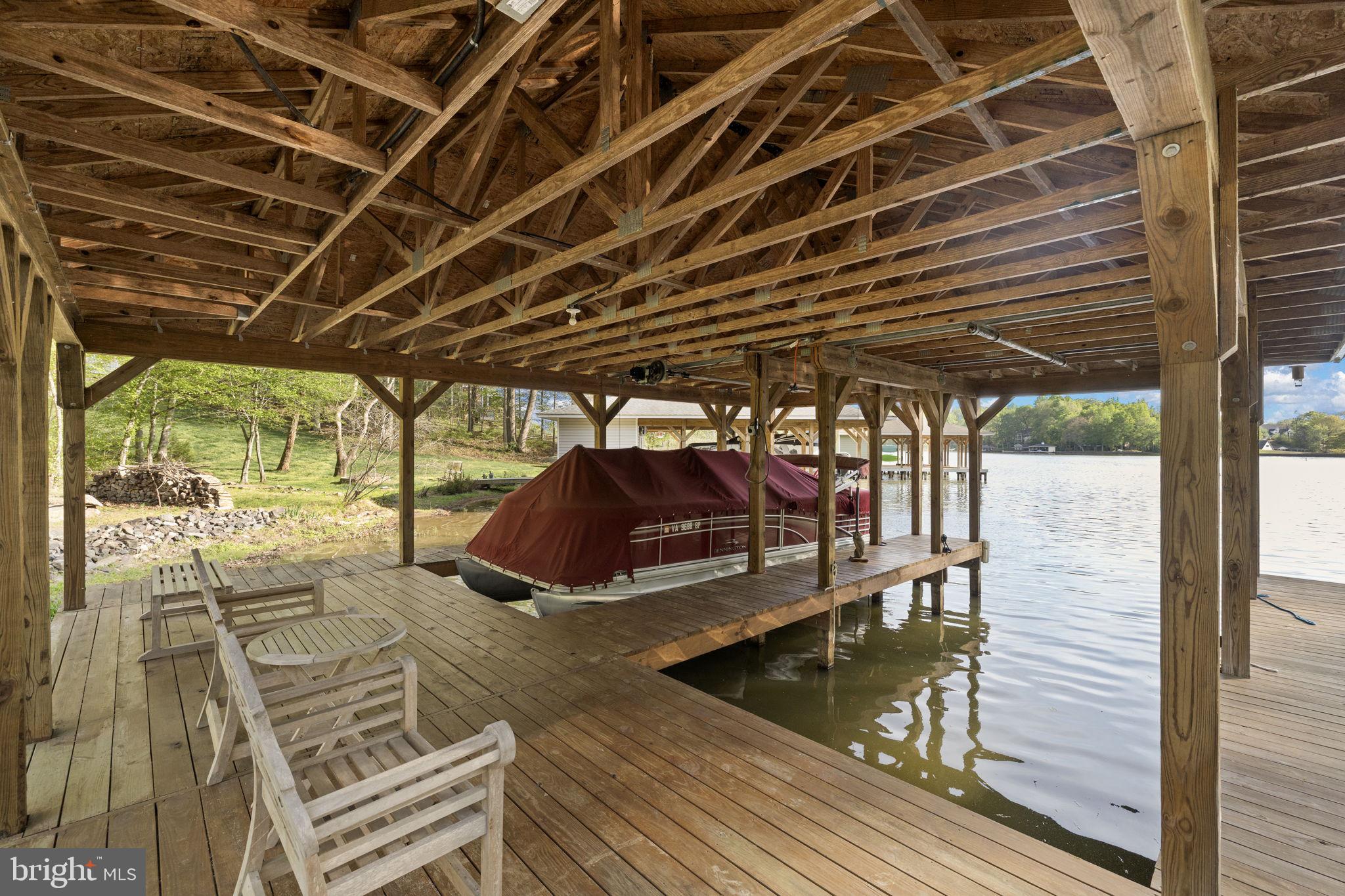 SARA SCOTT ESTATE - Residential