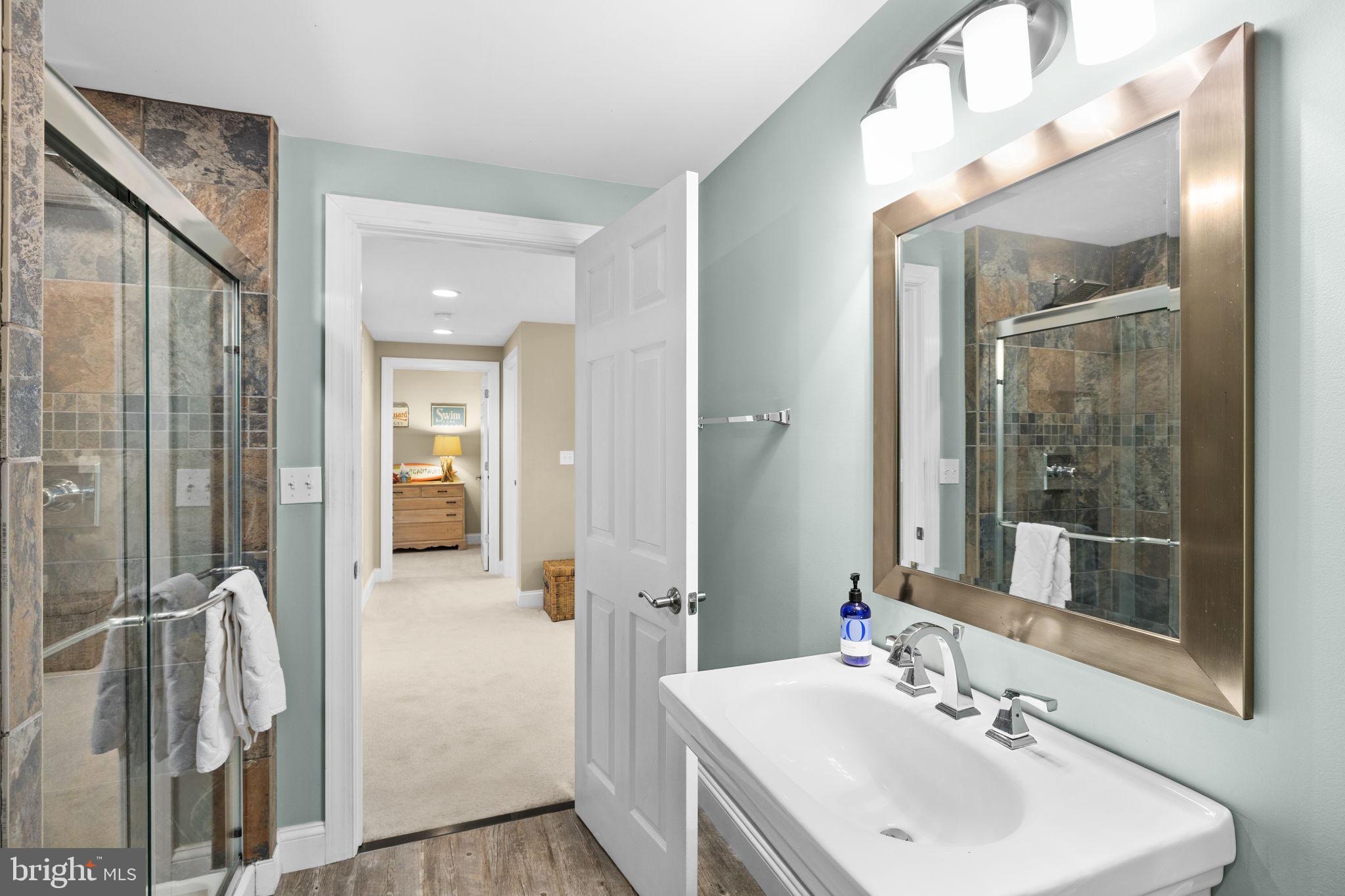 SARA SCOTT ESTATE - Residential