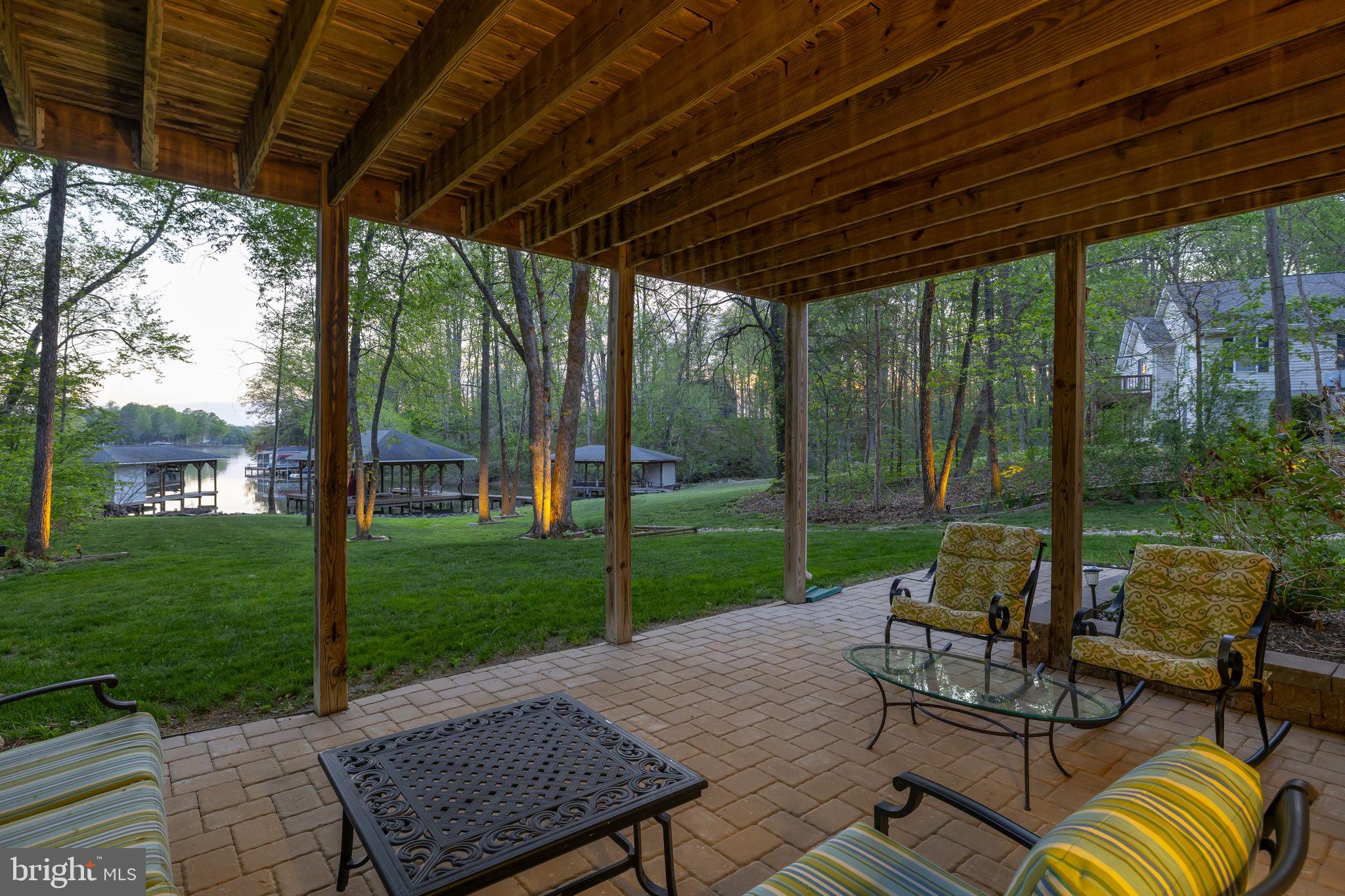 SARA SCOTT ESTATE - Residential