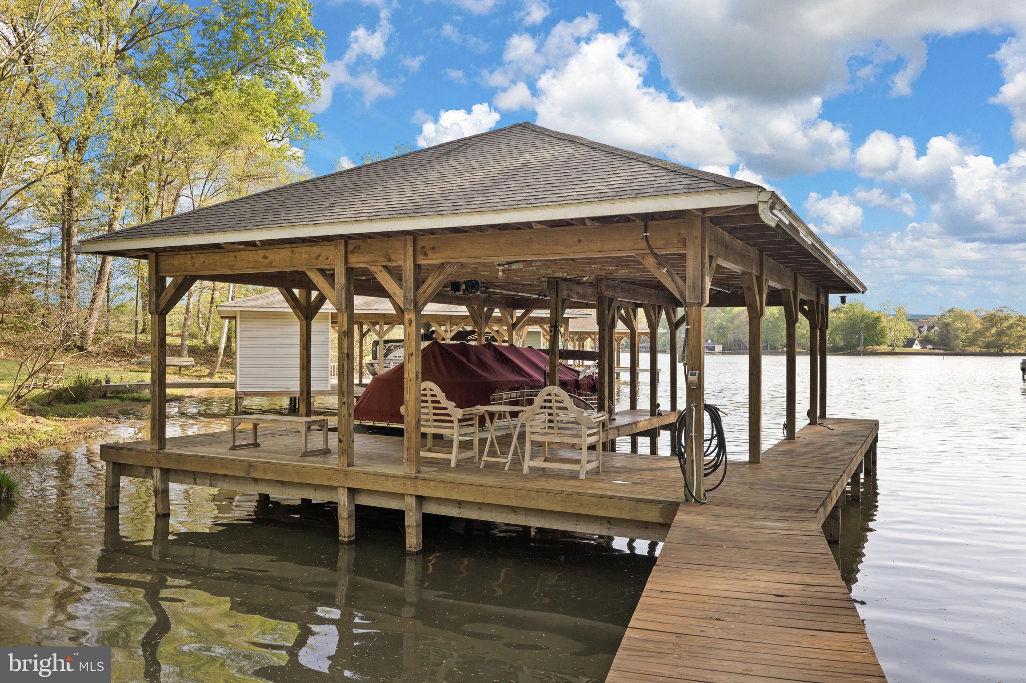 SARA SCOTT ESTATE - Residential