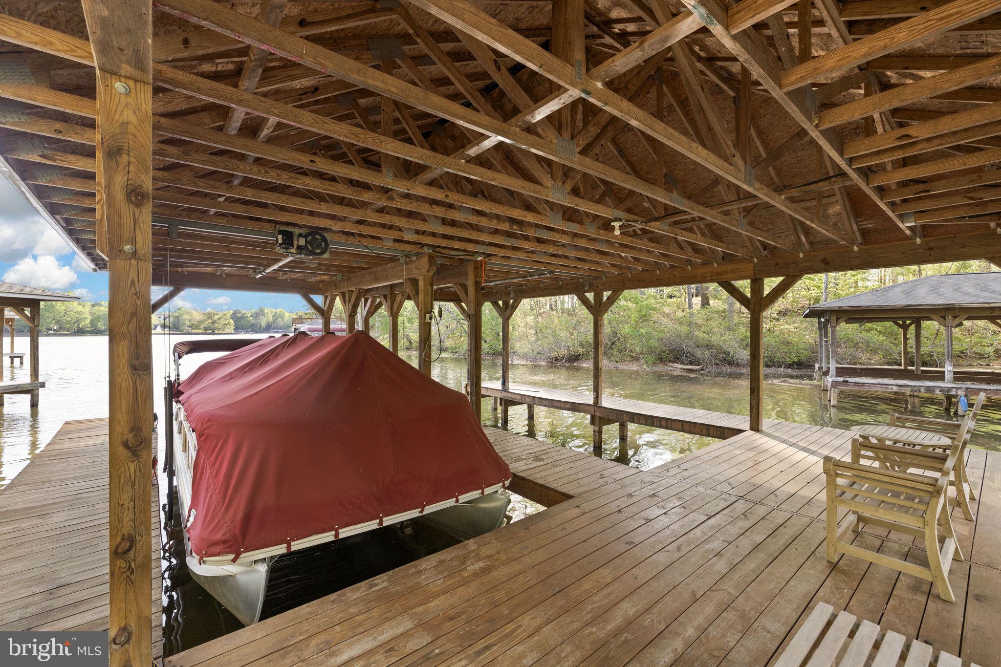 SARA SCOTT ESTATE - Residential