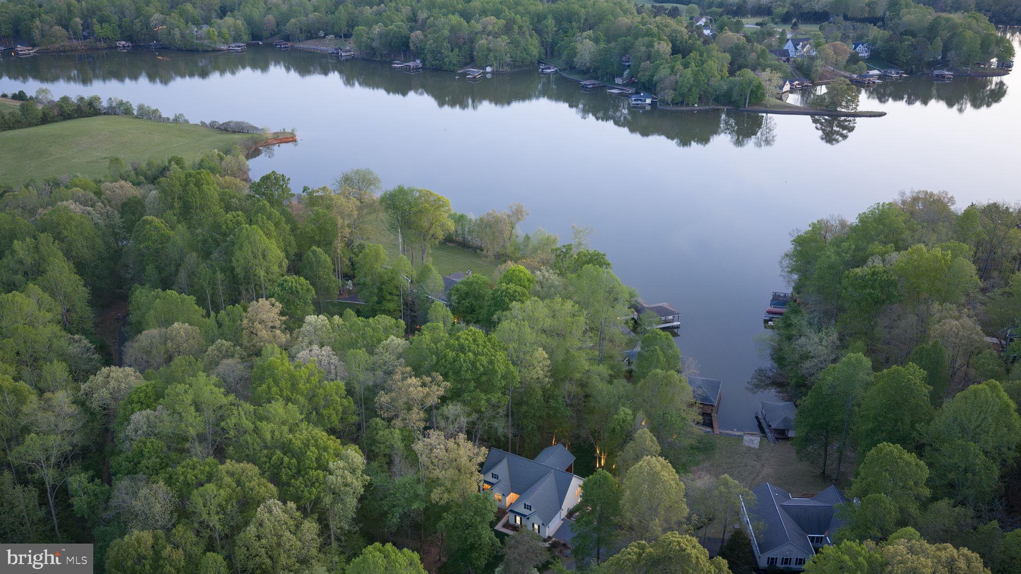 SARA SCOTT ESTATE - Residential
