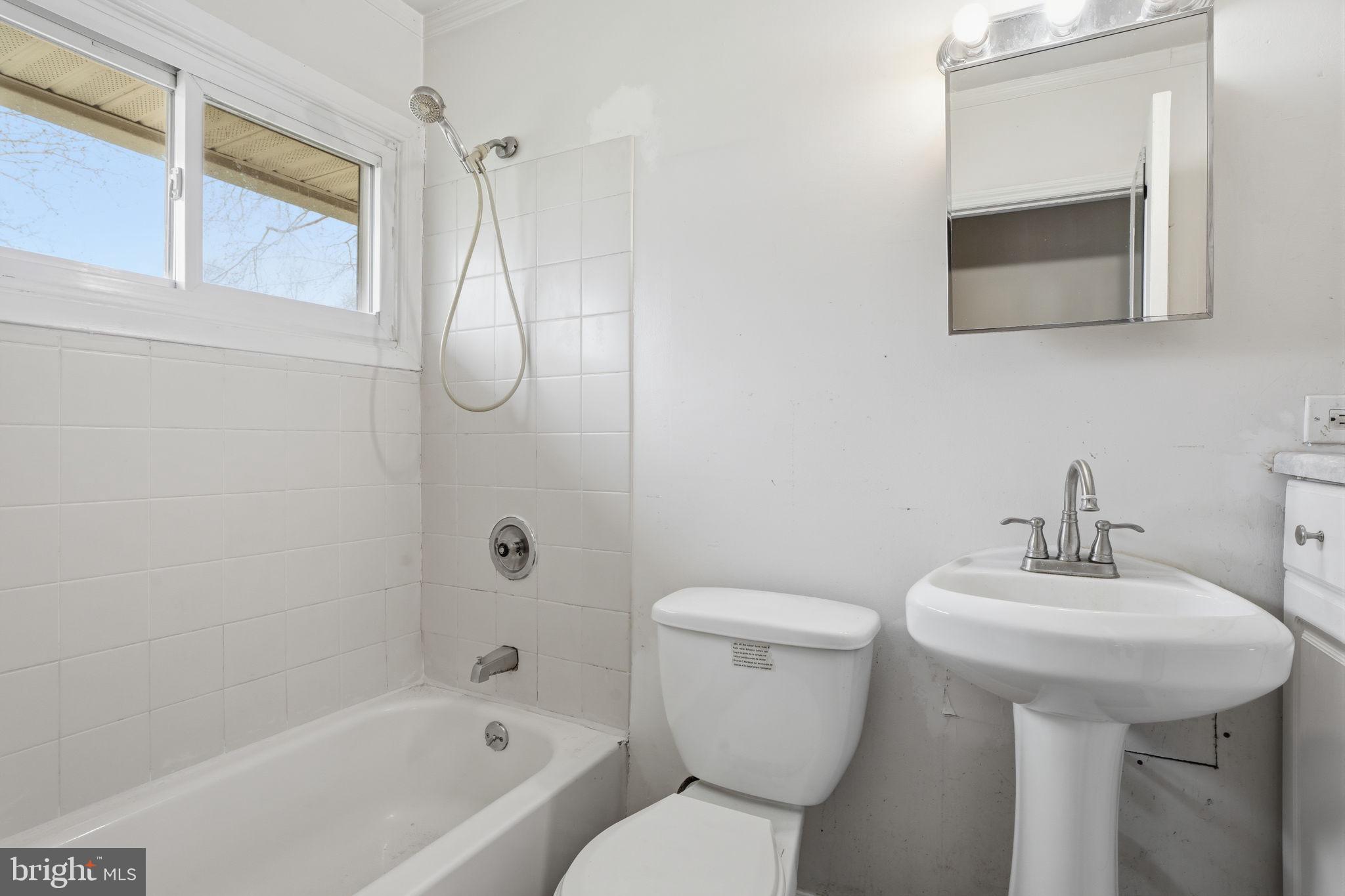 INDIAN CREEK - Residential