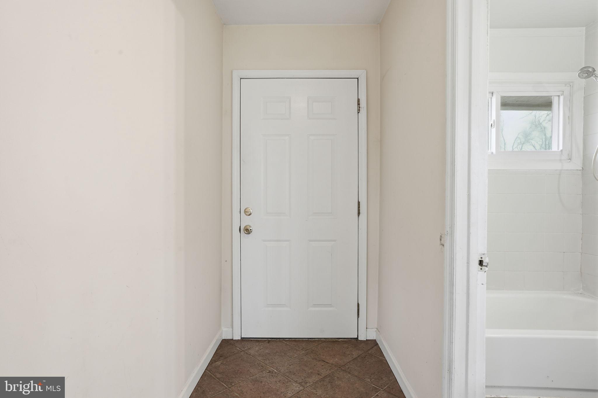 INDIAN CREEK - Residential