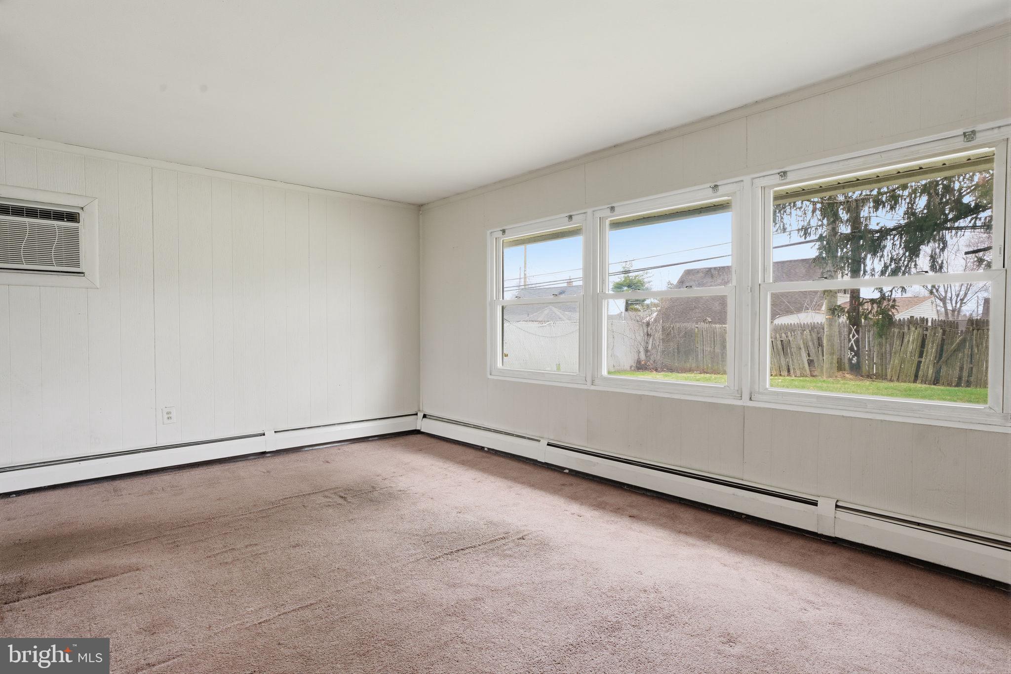 INDIAN CREEK - Residential