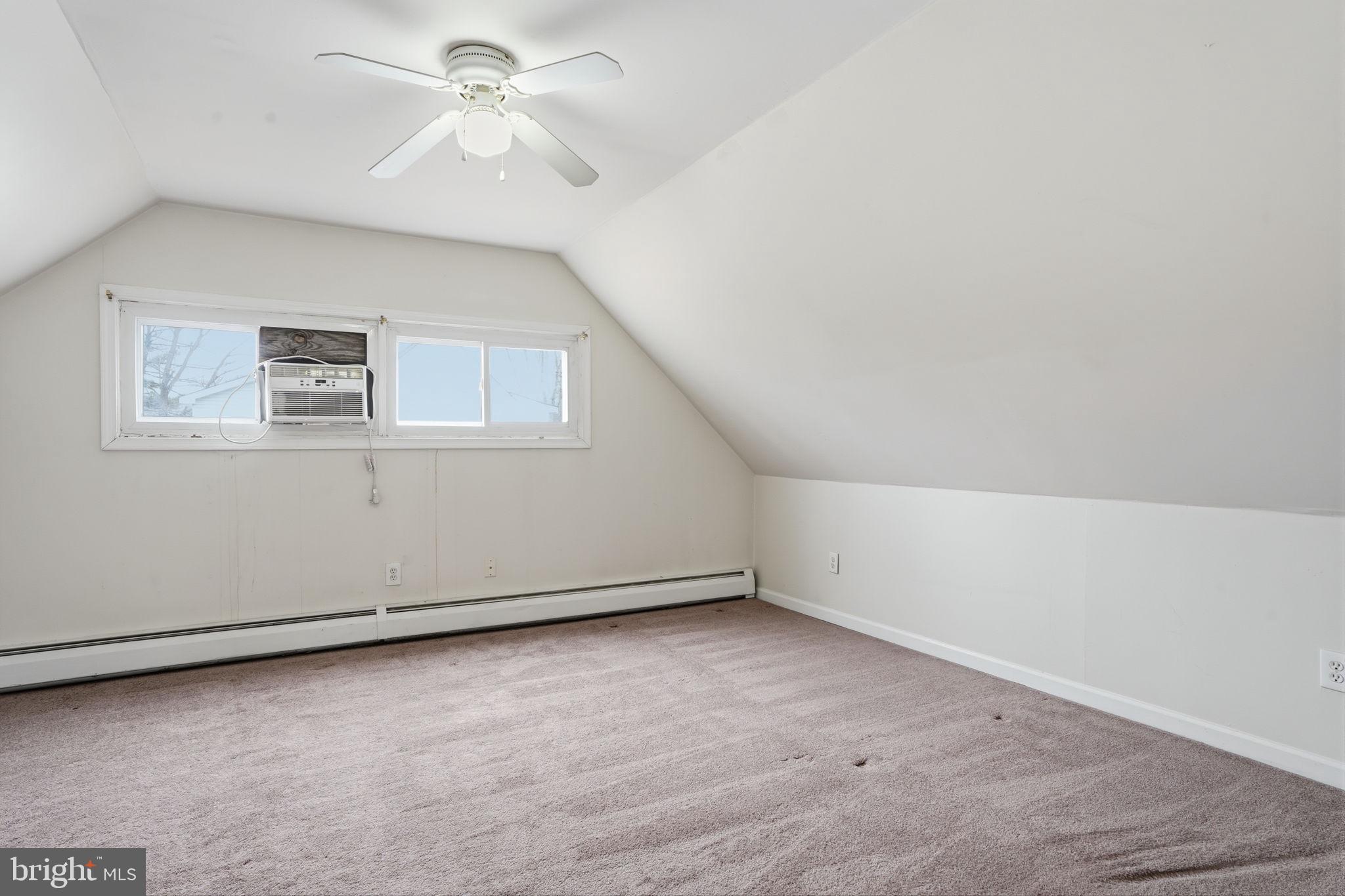 INDIAN CREEK - Residential