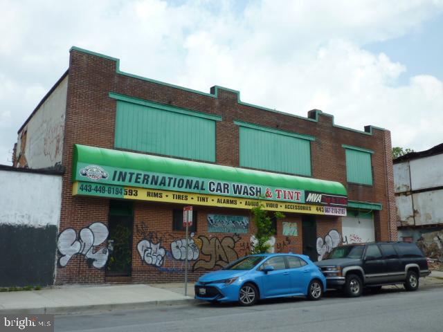2032 FREDERICK AVENUE