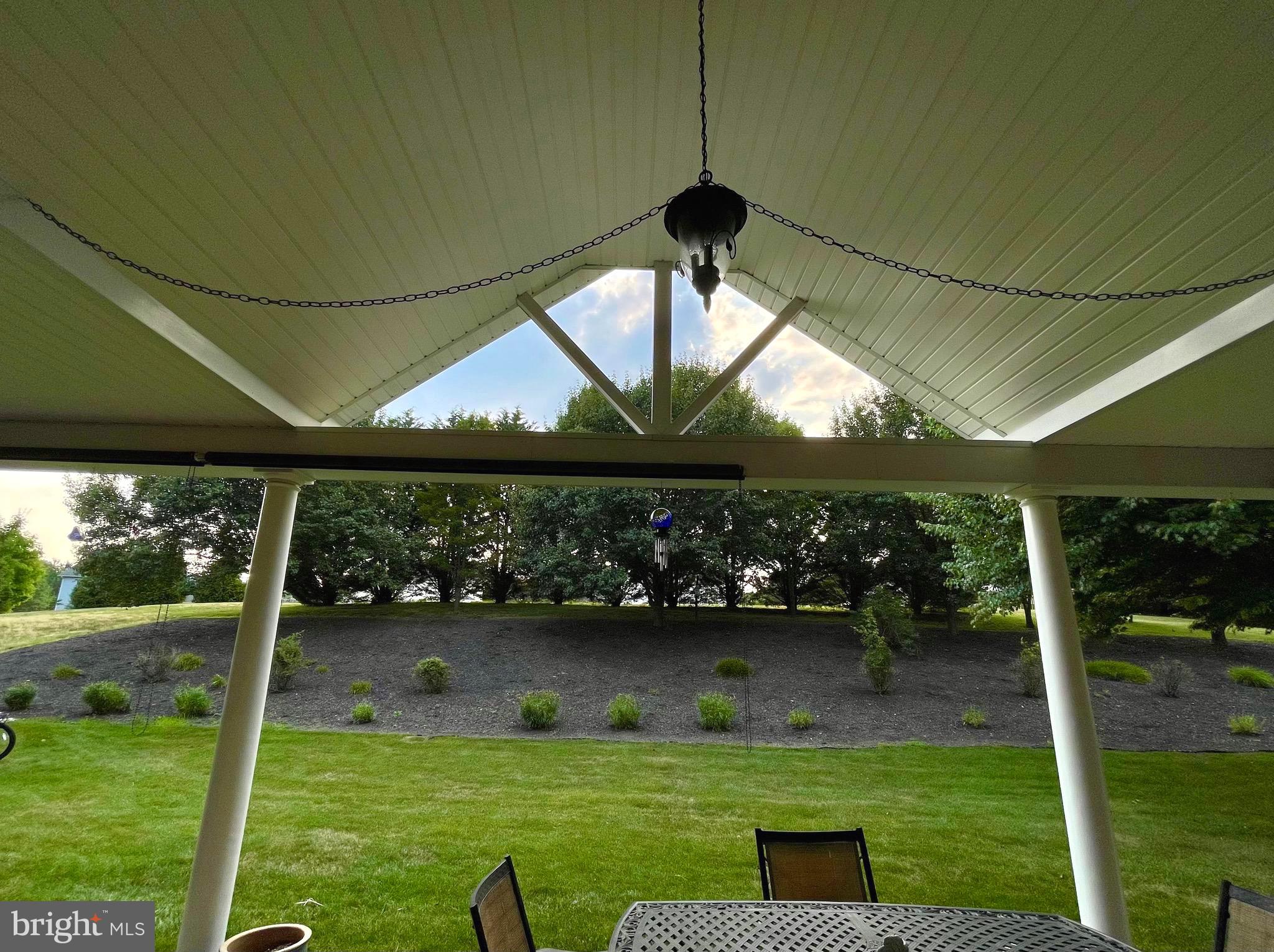 APPLE KNOLLS ESTATES - Residential