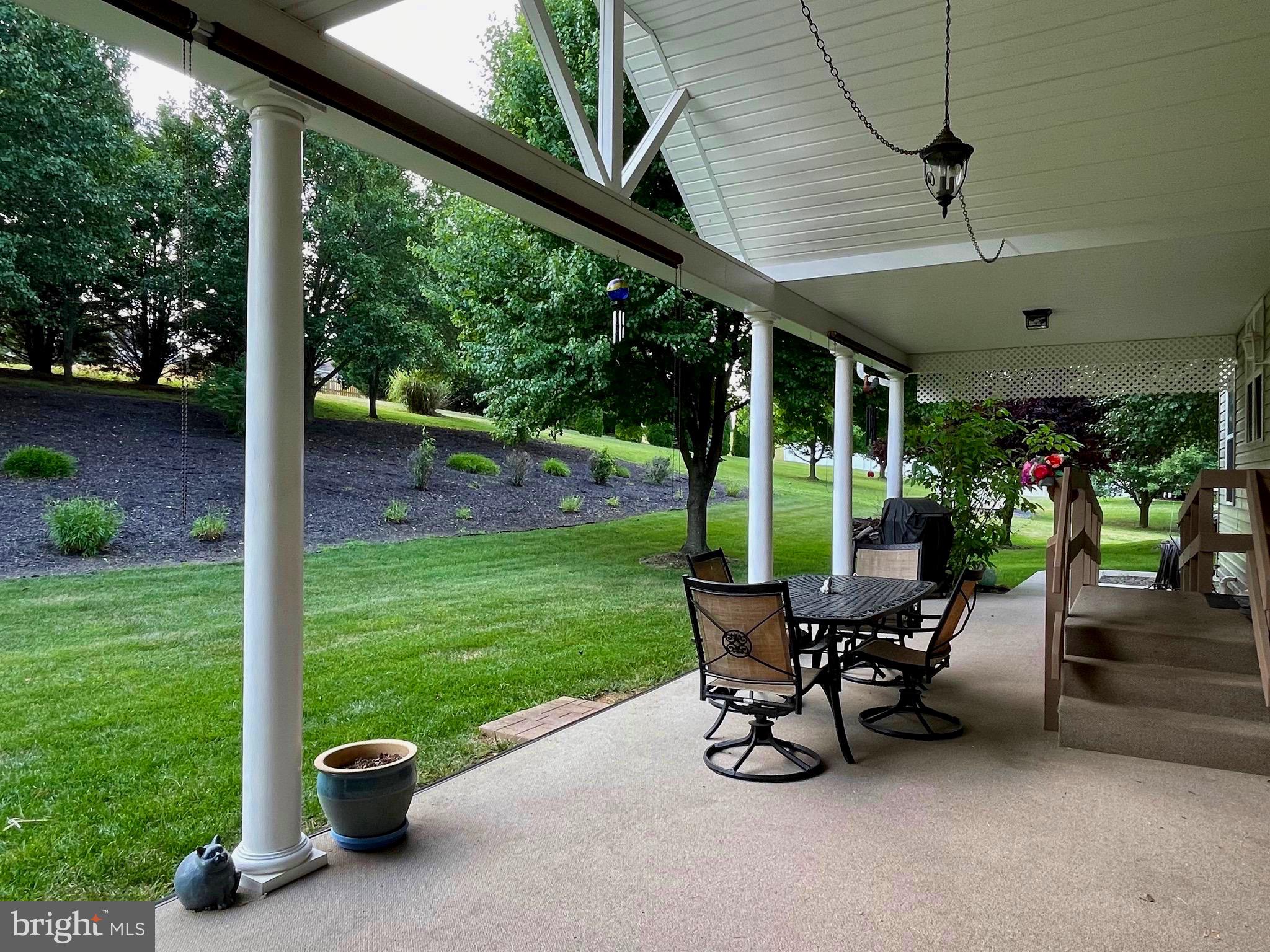 APPLE KNOLLS ESTATES - Residential