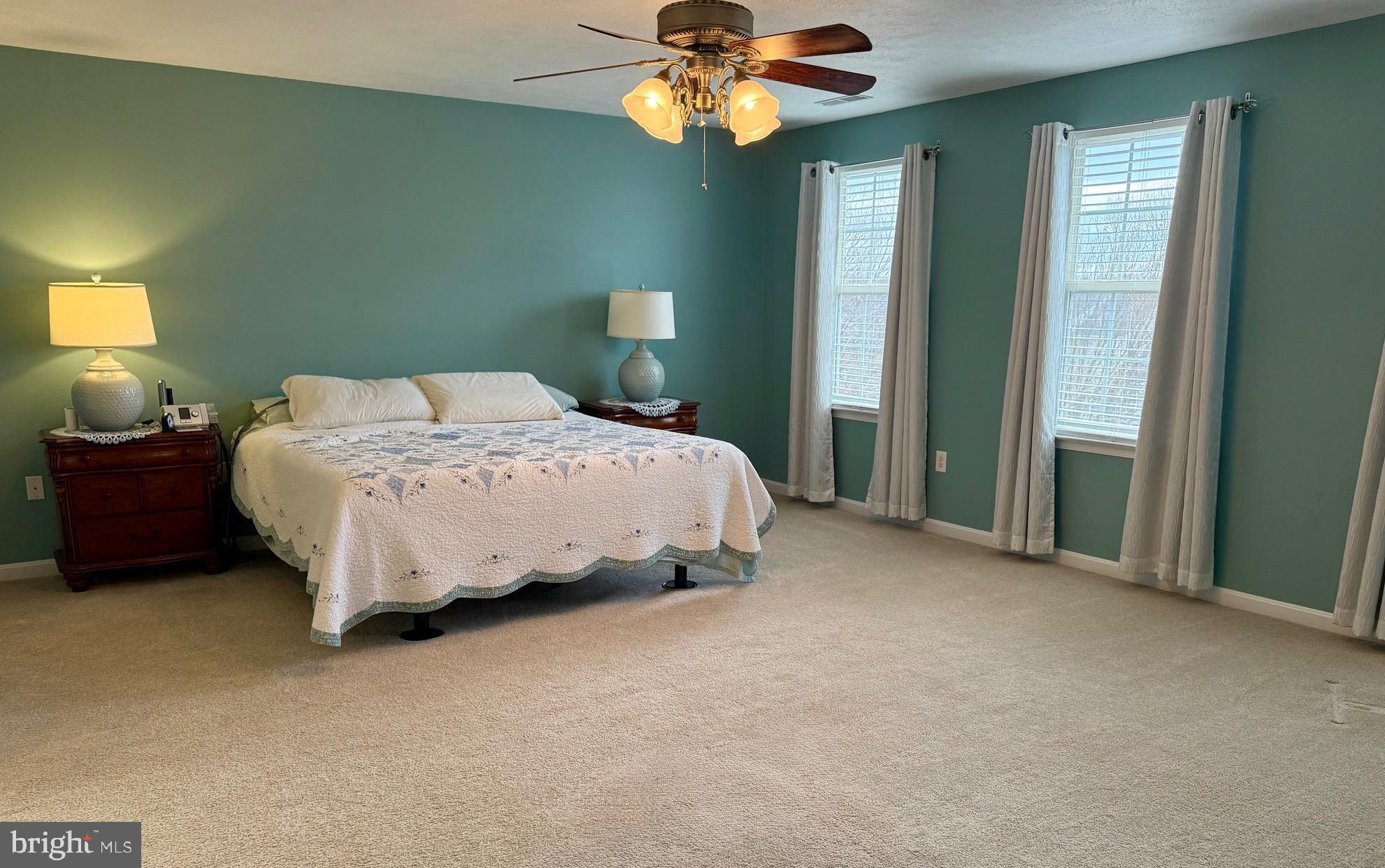 APPLE KNOLLS ESTATES - Residential