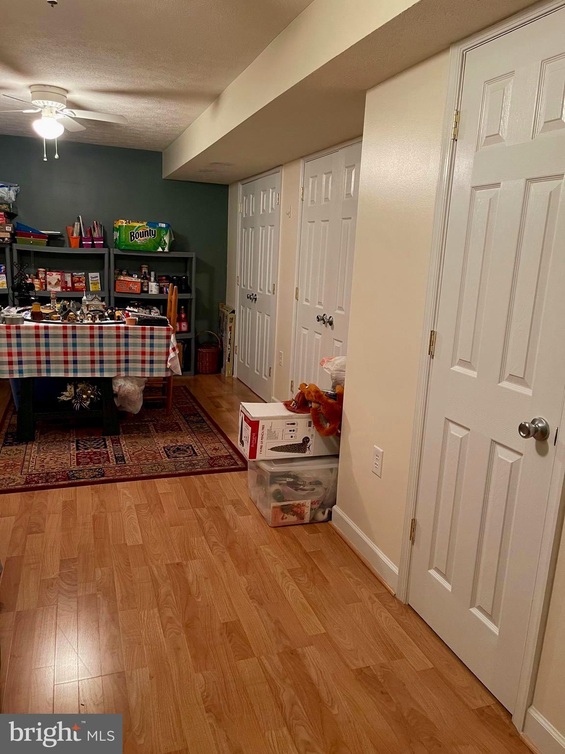 APPLE KNOLLS ESTATES - Residential