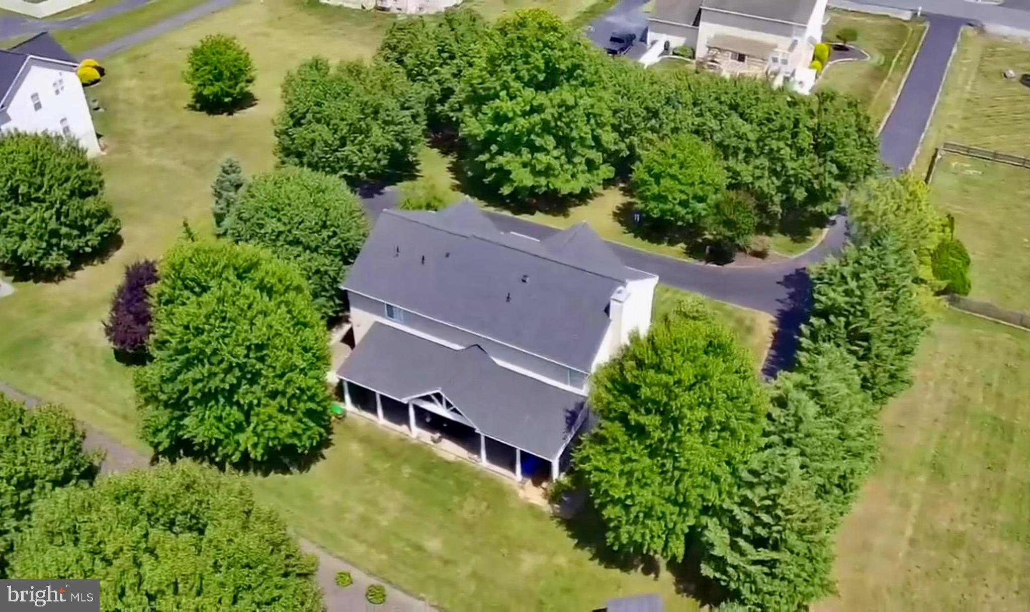 APPLE KNOLLS ESTATES - Residential