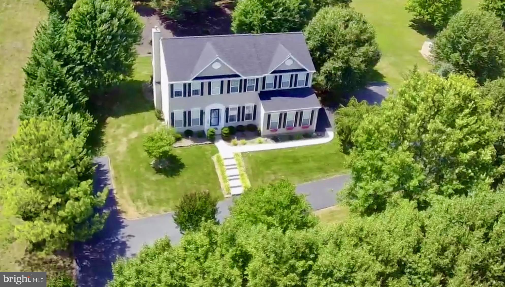 APPLE KNOLLS ESTATES - Residential