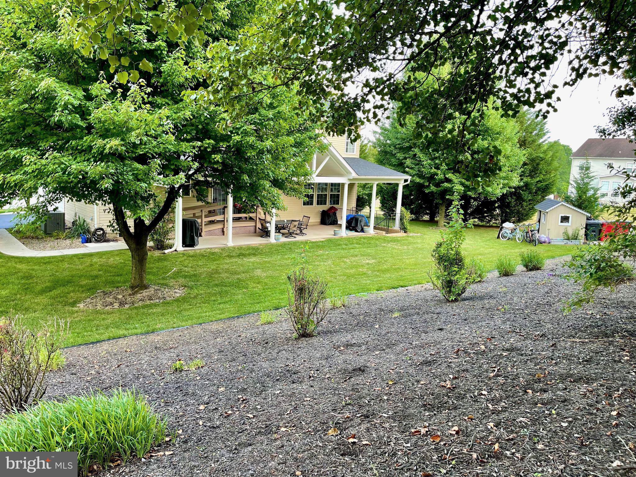 APPLE KNOLLS ESTATES - Residential