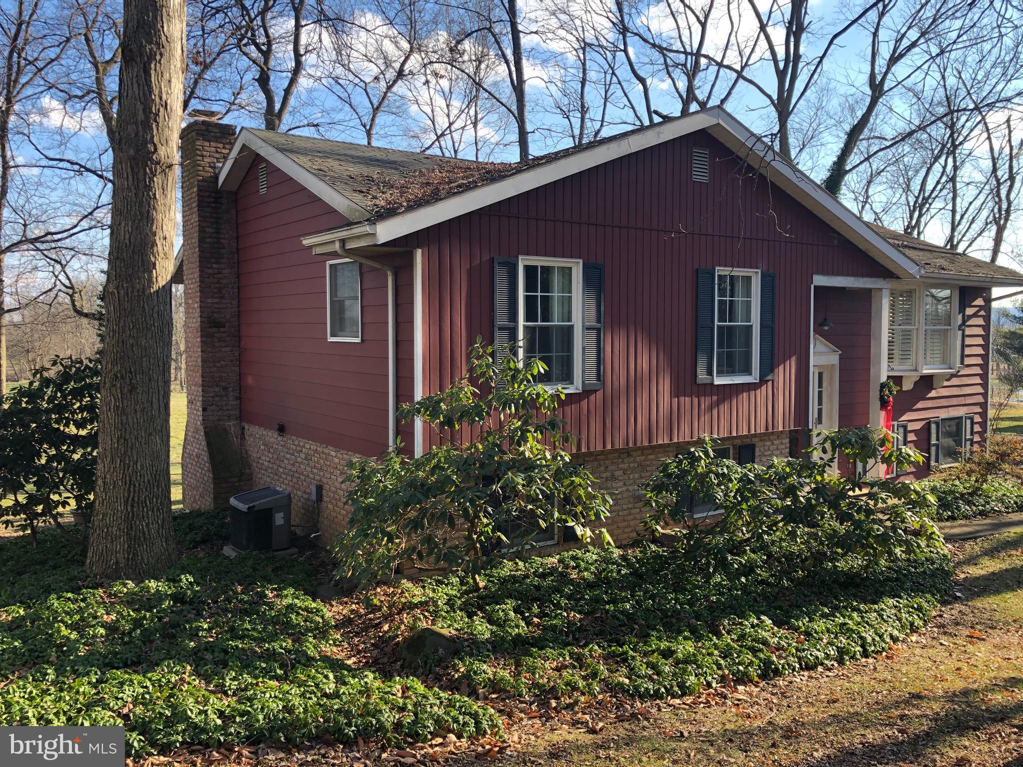 HILLCREST - Residential