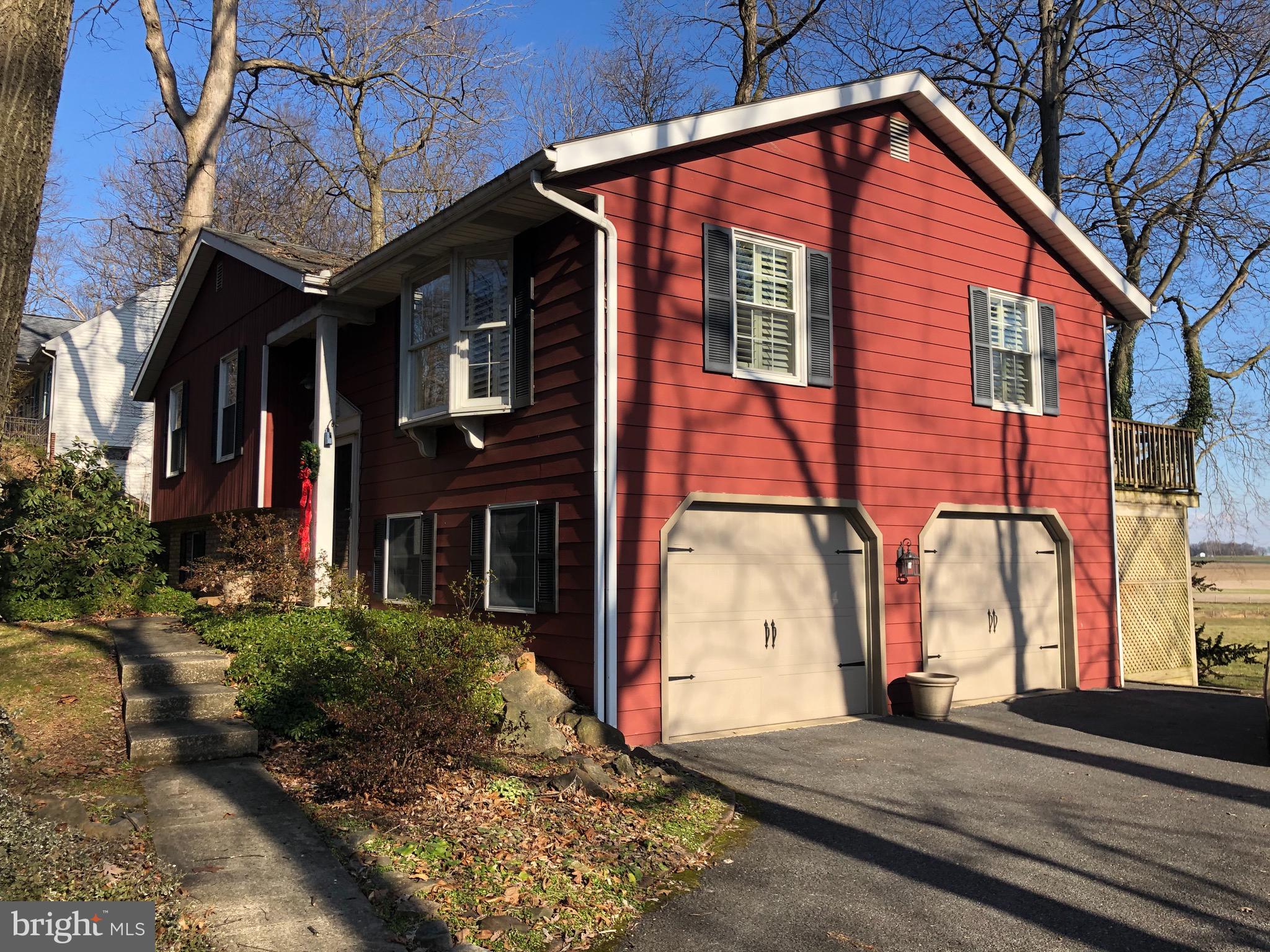 HILLCREST - Residential