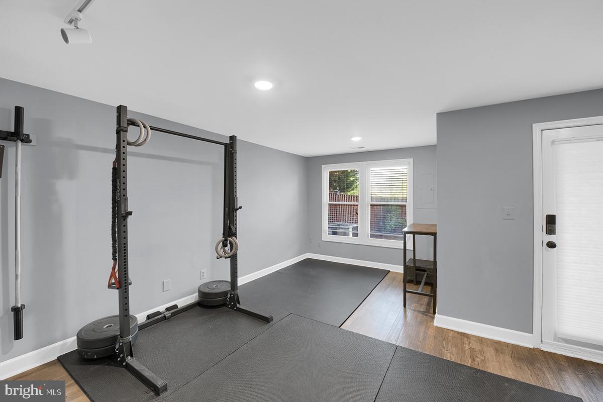 ASHBURN FARM - Residential