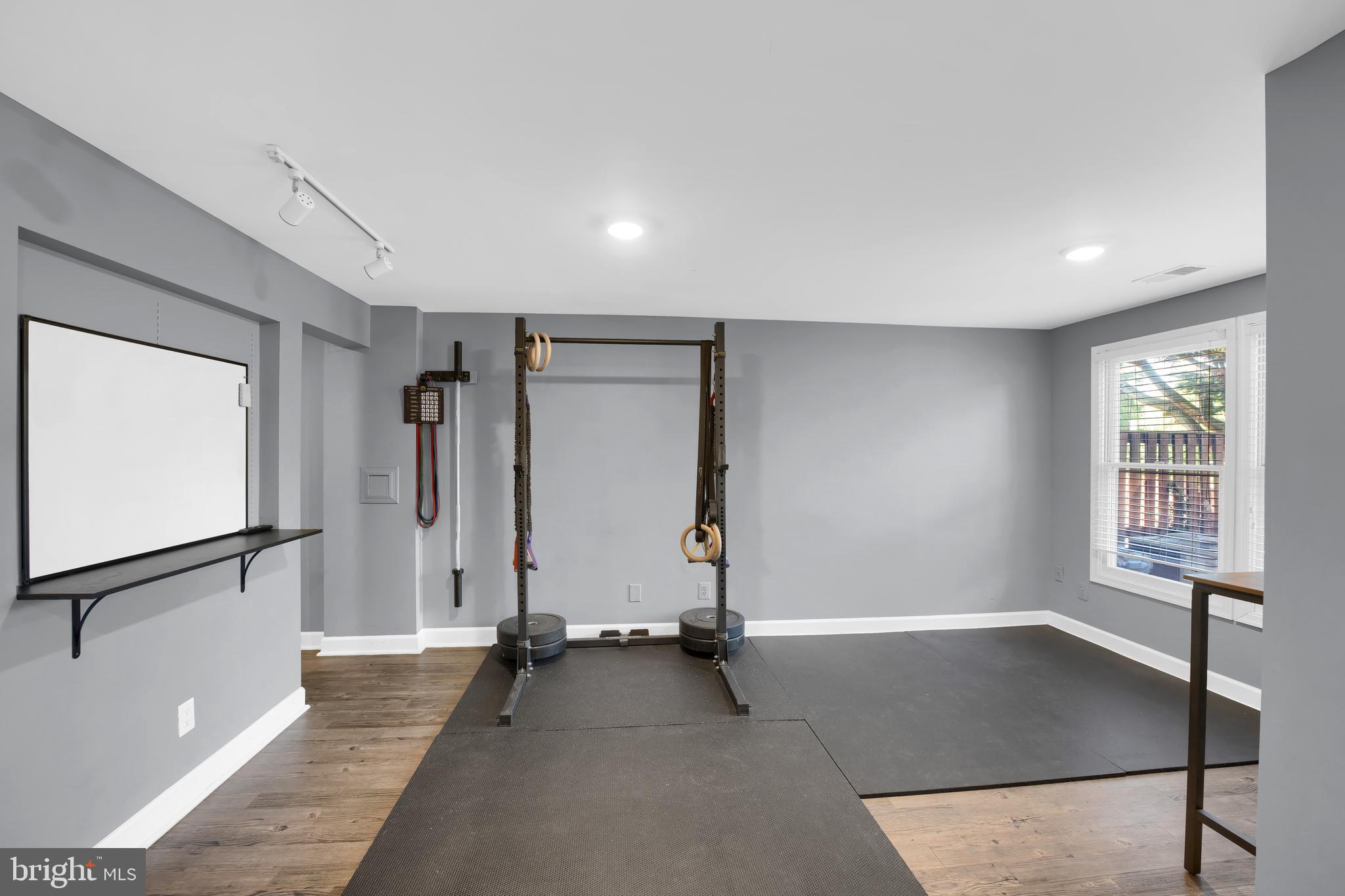 ASHBURN FARM - Residential